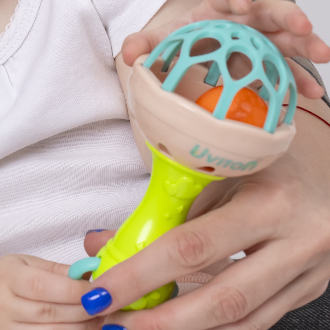 Игрушка Uviton погремушка смайлик в ассортименте - фото 4