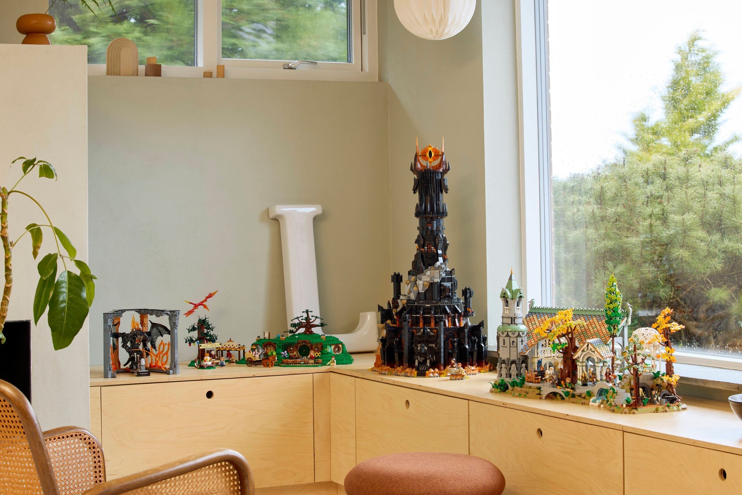 Конструктор LEGO Icons 10367 1201 дет. - фото 8