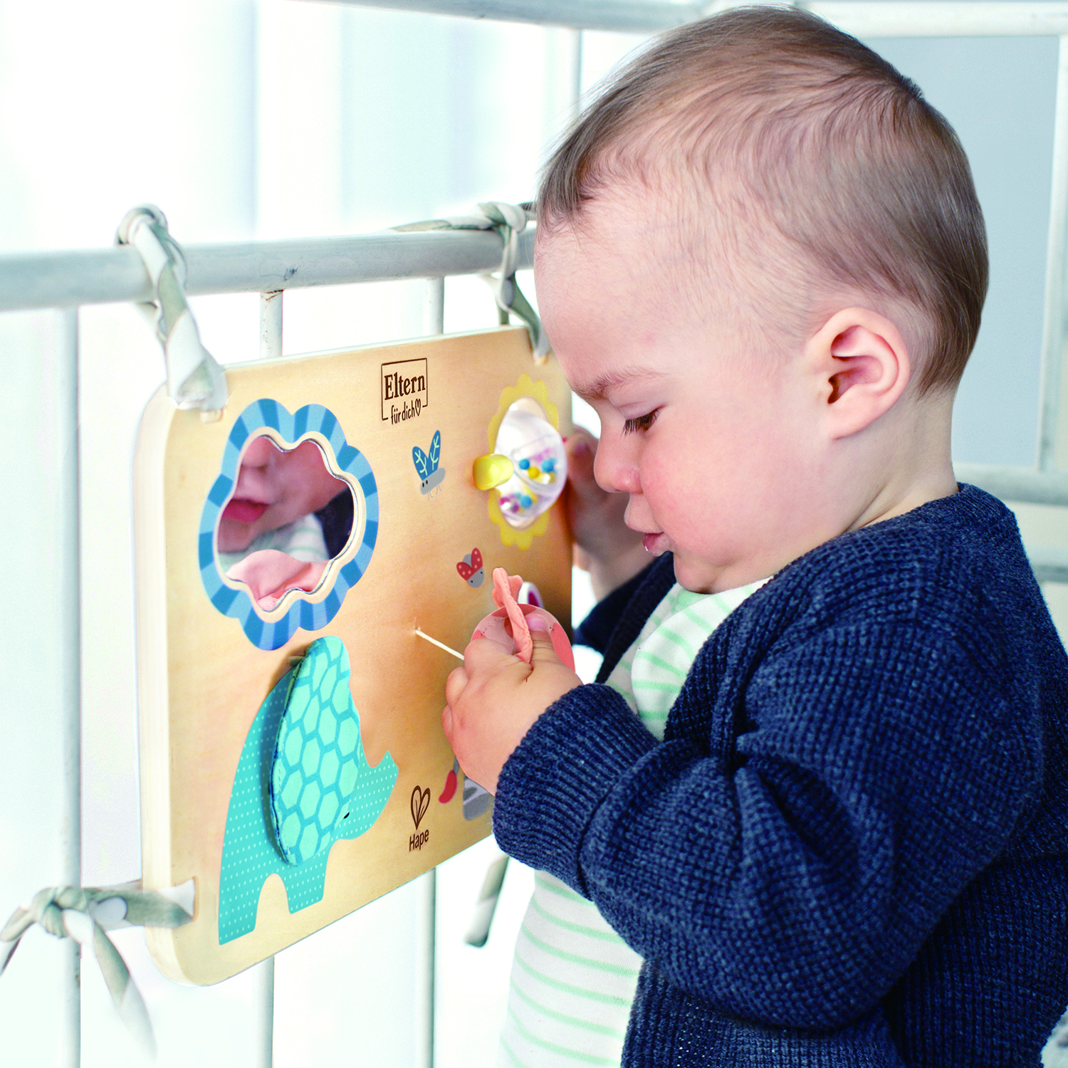 Игрушка Hape подвеска Друзья - фото 4