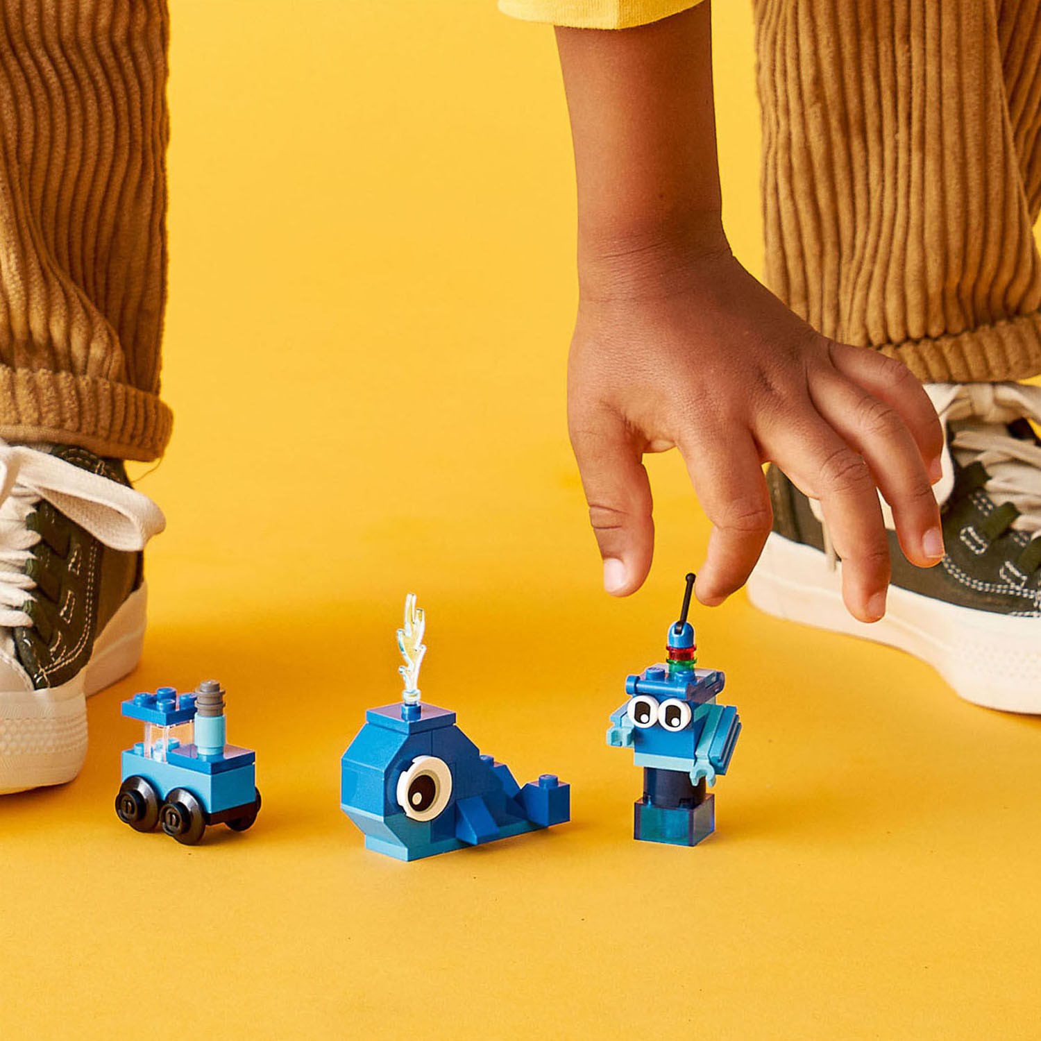 Конструктор LEGO Classic Creative Blue Bricks 52 дет. - фото 11