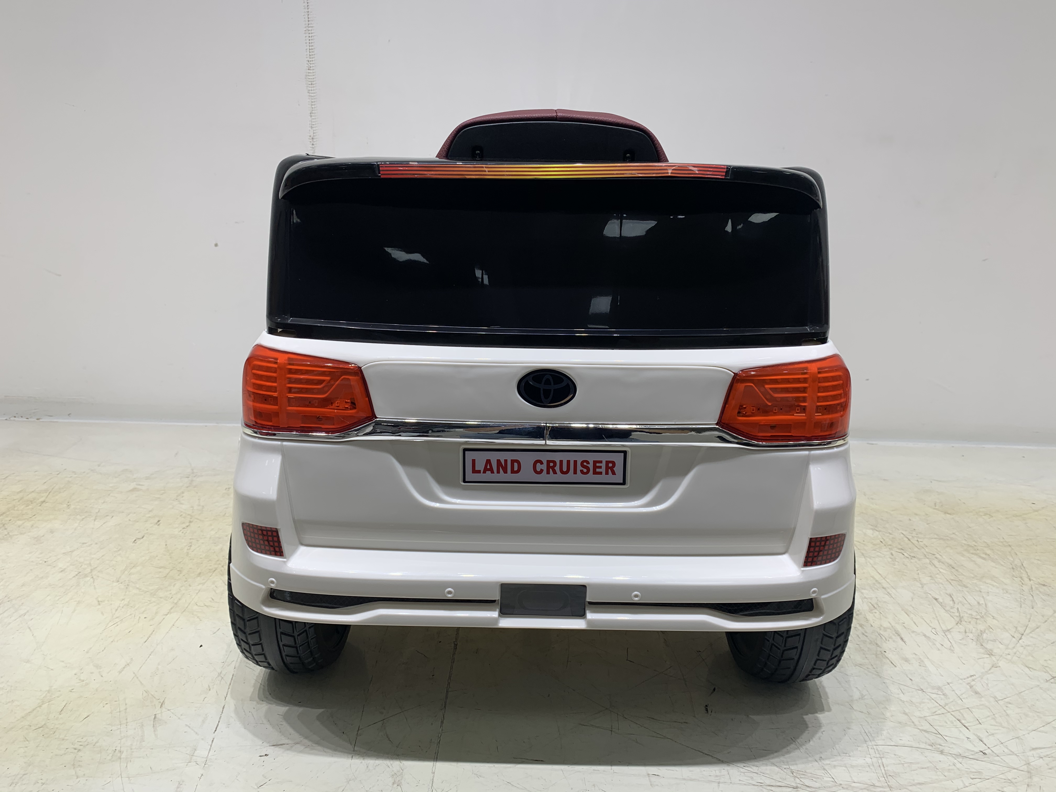 Электромобиль TOYLAND Toyota LC200, колеса EVA С пультом ДУ - фото 6