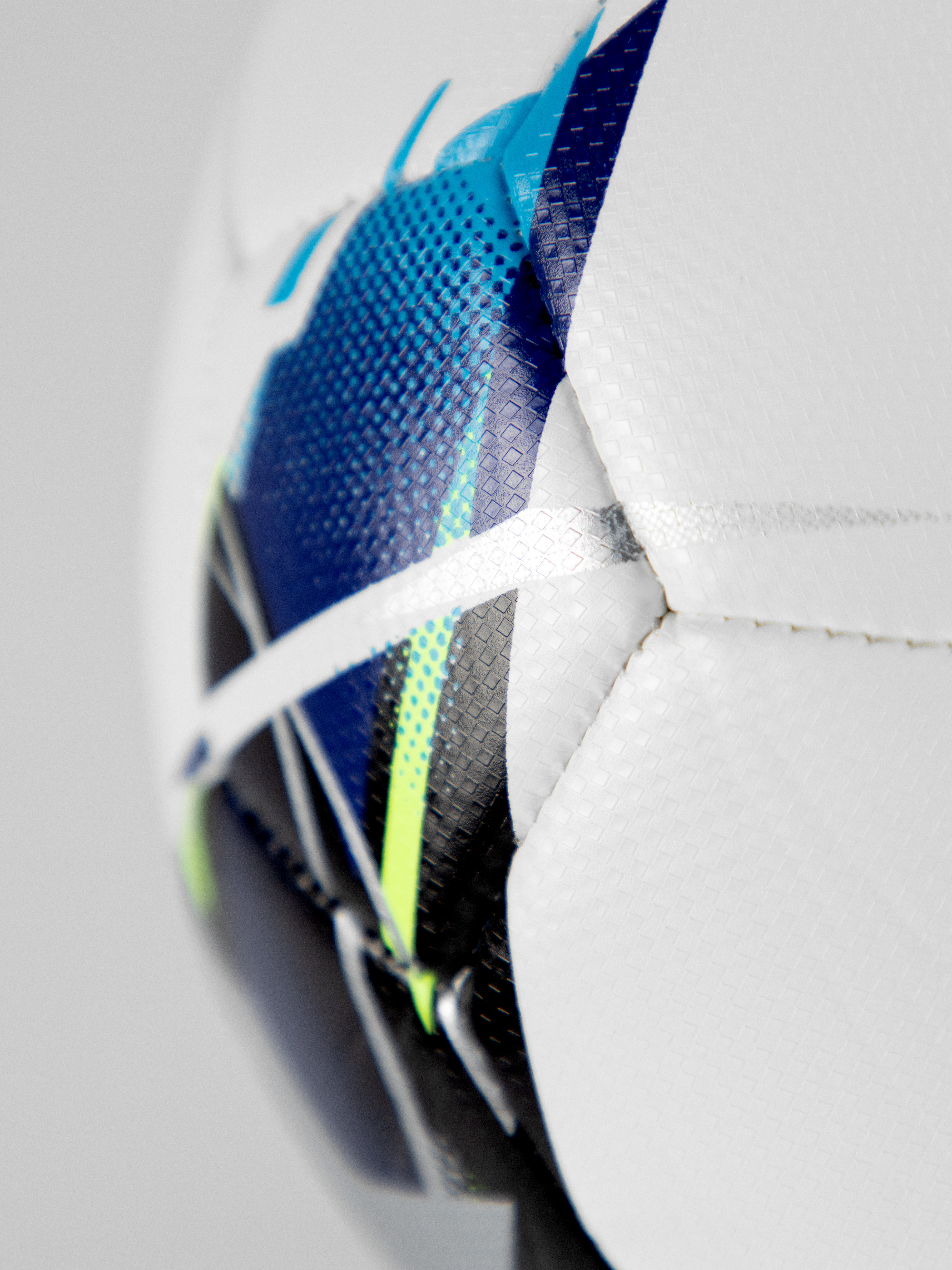 Спортивный мяч KELME Vortex футбольный 59 см - фото 3