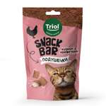 Лакомство для кошек Triol Snack Bar 30г мини-подушечки с начинкой из курицы с креветкой