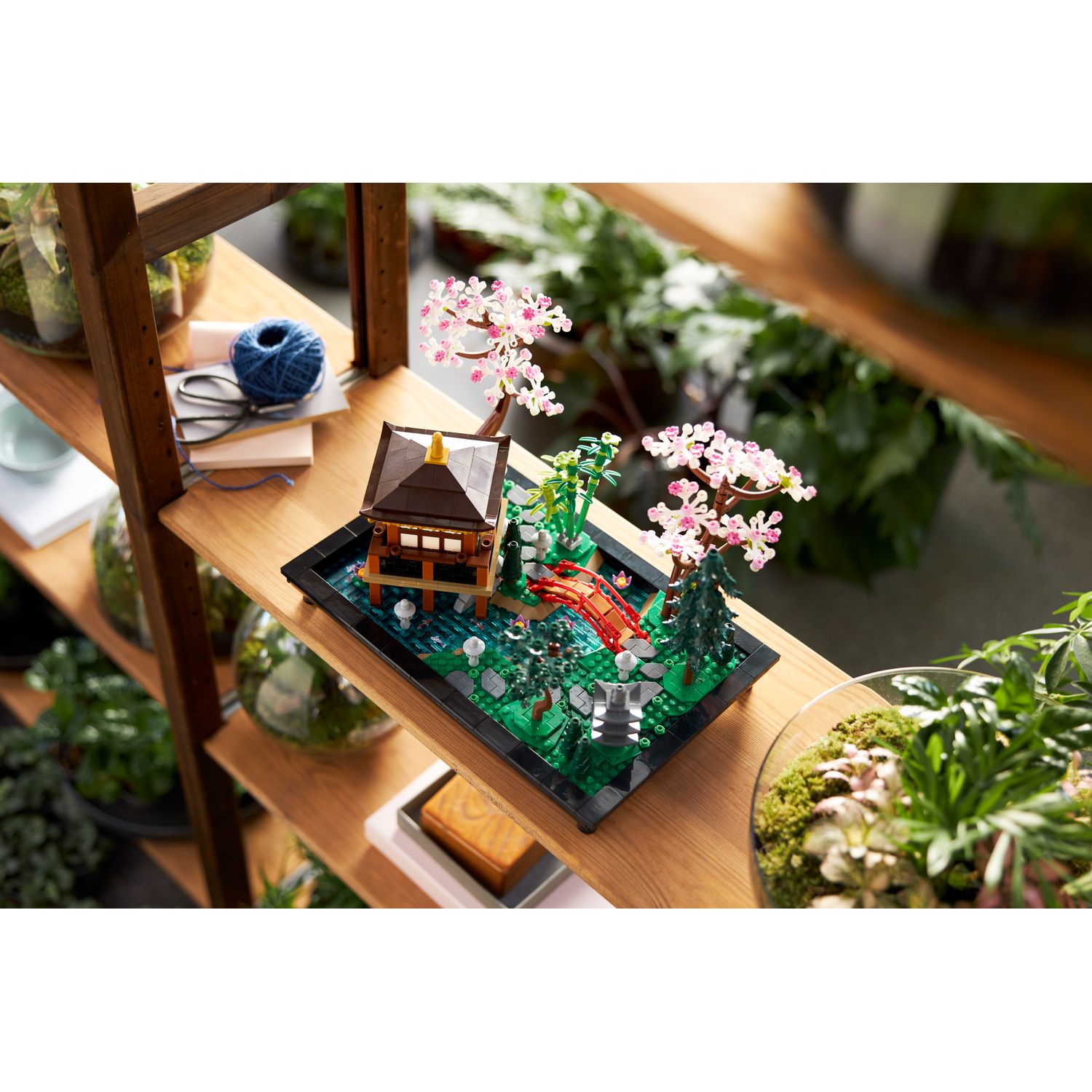 Конструктор LEGO Icons Tranquil Garden - фото 10