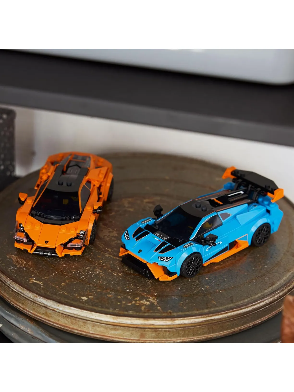 Конструктор LEGO Speed Champions Lamborghini Revuelto 607 дет. - фото 6