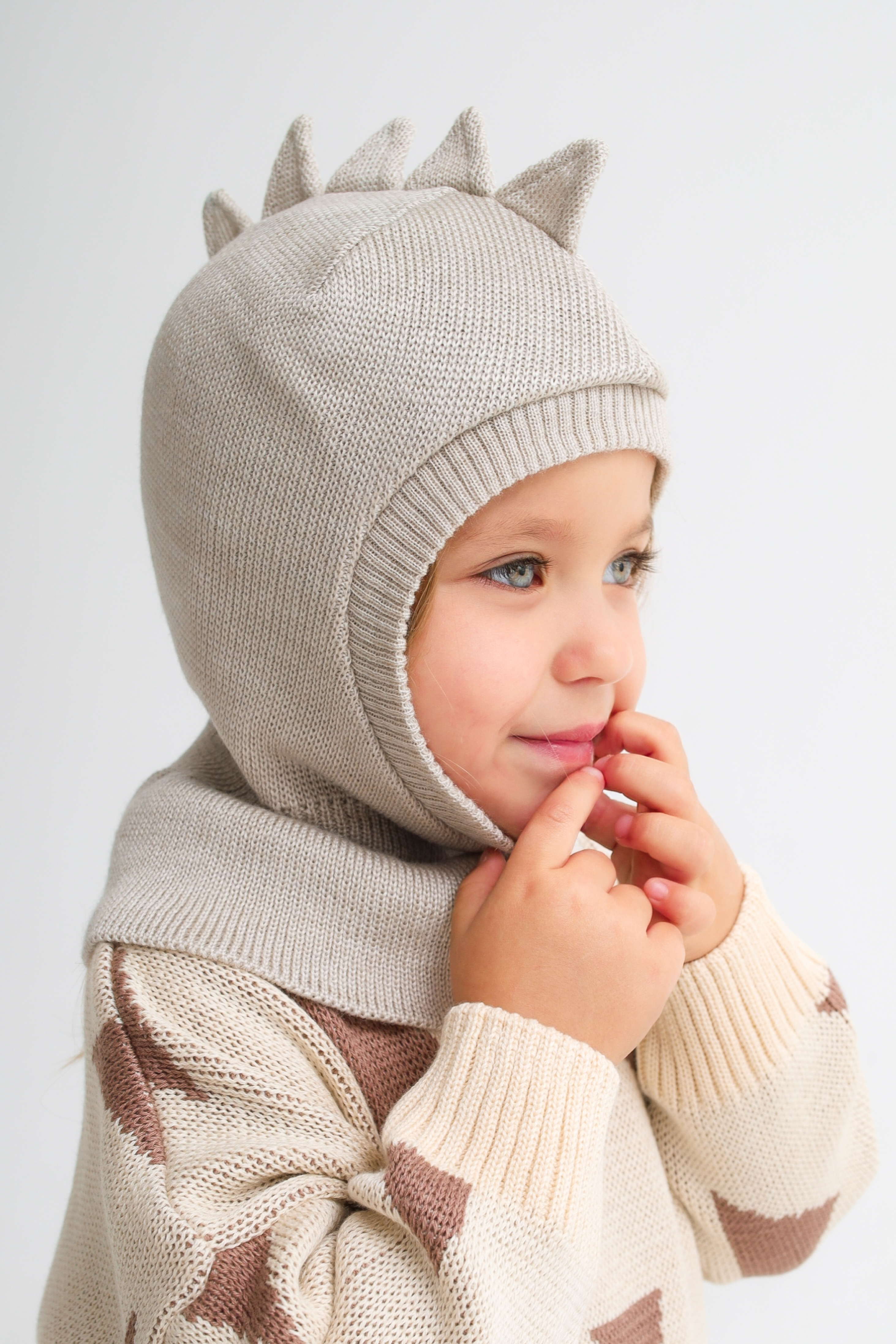 Шапка-шлем MINIDINO ВЯЗ-Ш-006/10003Шлем Дино ангора на флисовой подкладке 2.0 - фото 1