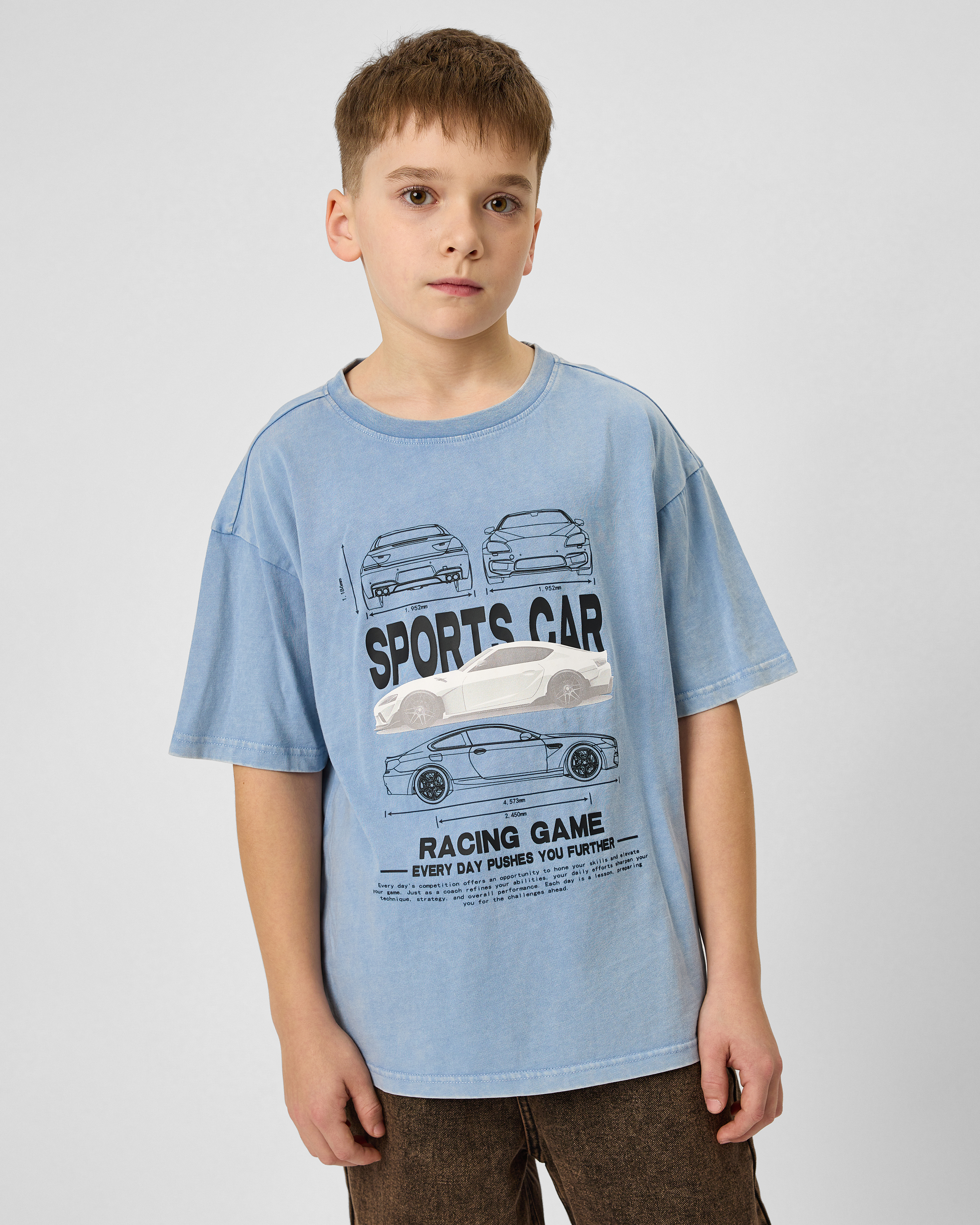 Изображение товара Голубая детская футболка Futurino с гоночным принтом 164 размер