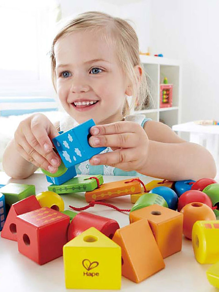 Игрушка Hape шнуровка Бусы шнуровка - фото 9