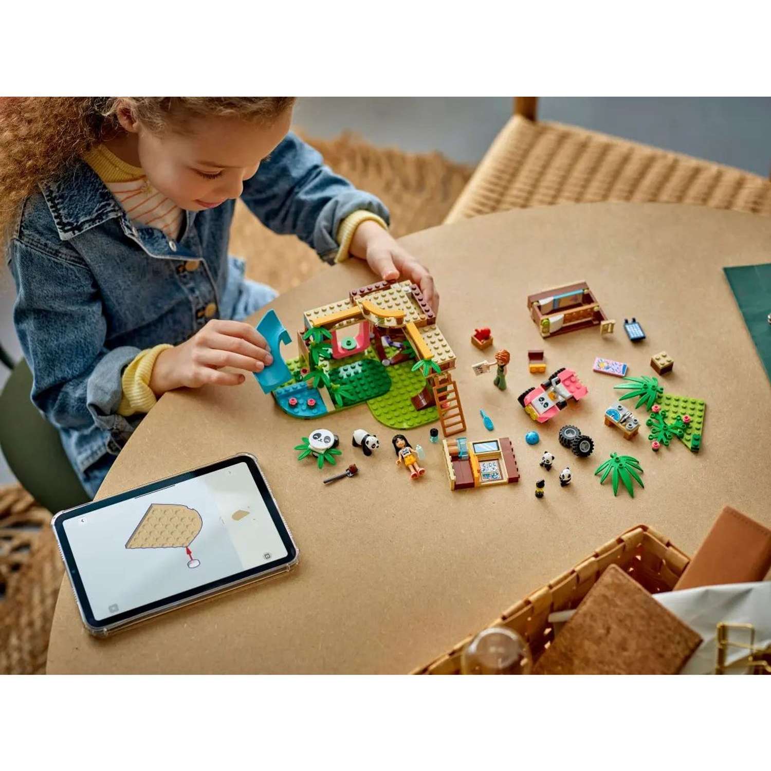 Конструктор LEGO Friends Уход за животными 243 дет. - фото 11