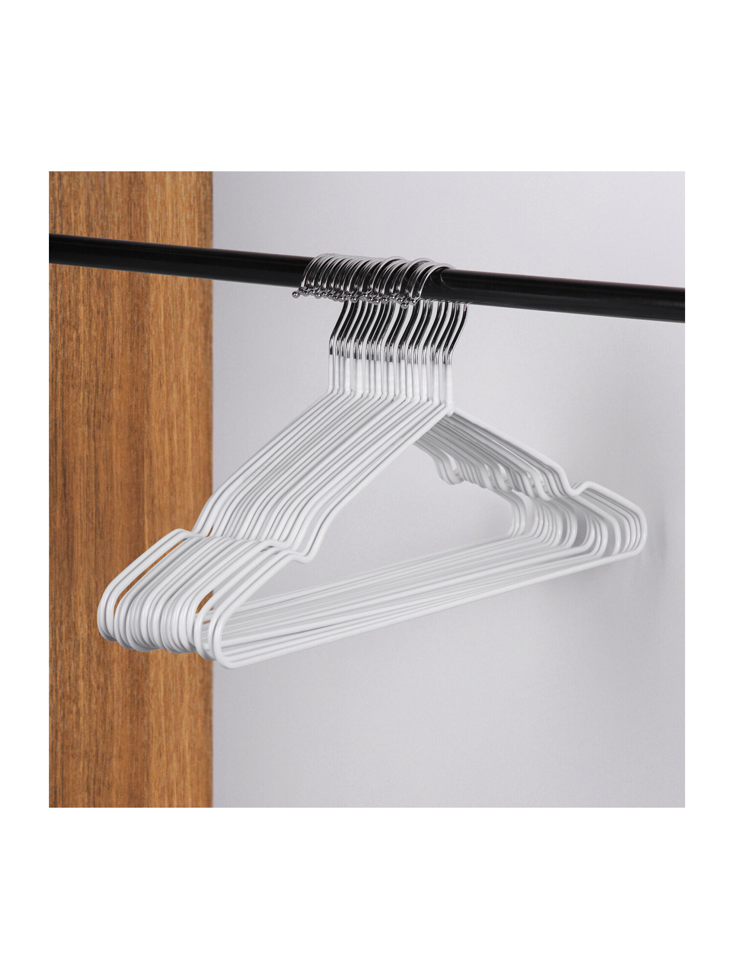 Вешалки-плечики Brabix для хранения одежды р48-50 металл антискользящие - фото 12