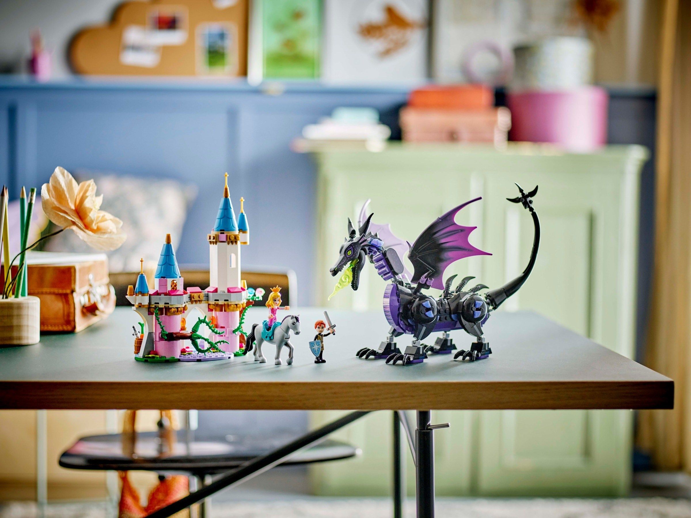 Конструктор LEGO Disney Princess Драконья форма Малефисенты 583 дет. - фото 8