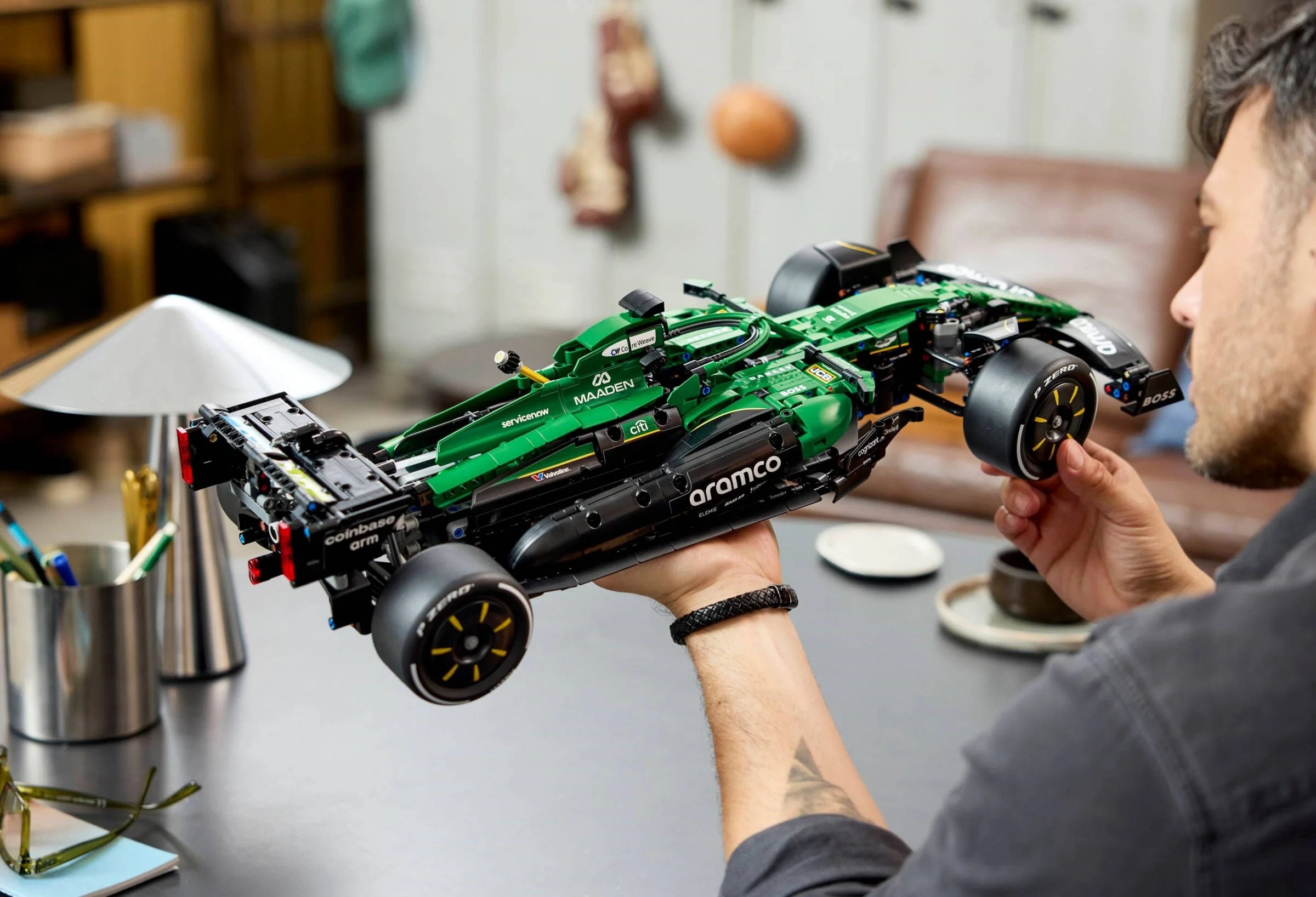 Конструктор LEGO Technic 1547 дет. - фото 14
