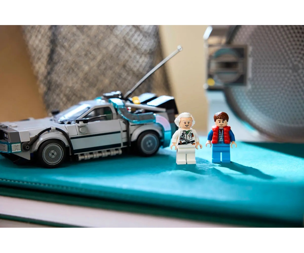 Конструктор LEGO Speed Champions Машина времени 357 дет. - фото 9