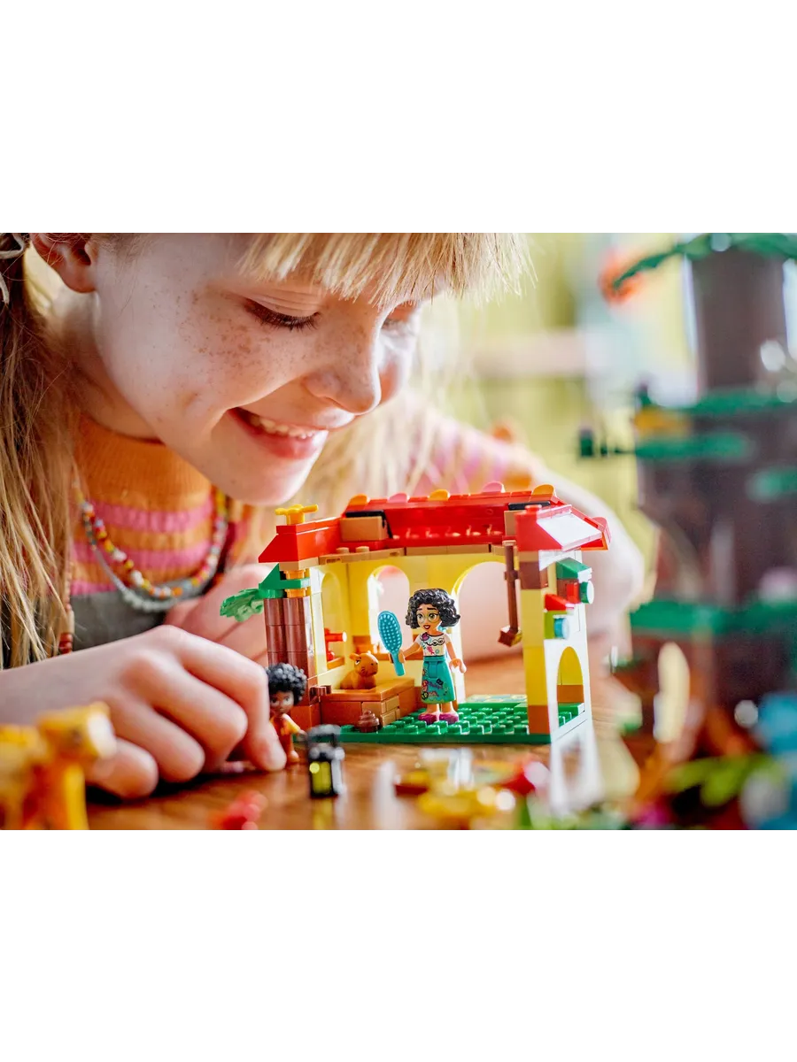Конструктор LEGO Disney Princess Приют для животных Антонио 310 дет. - фото 7