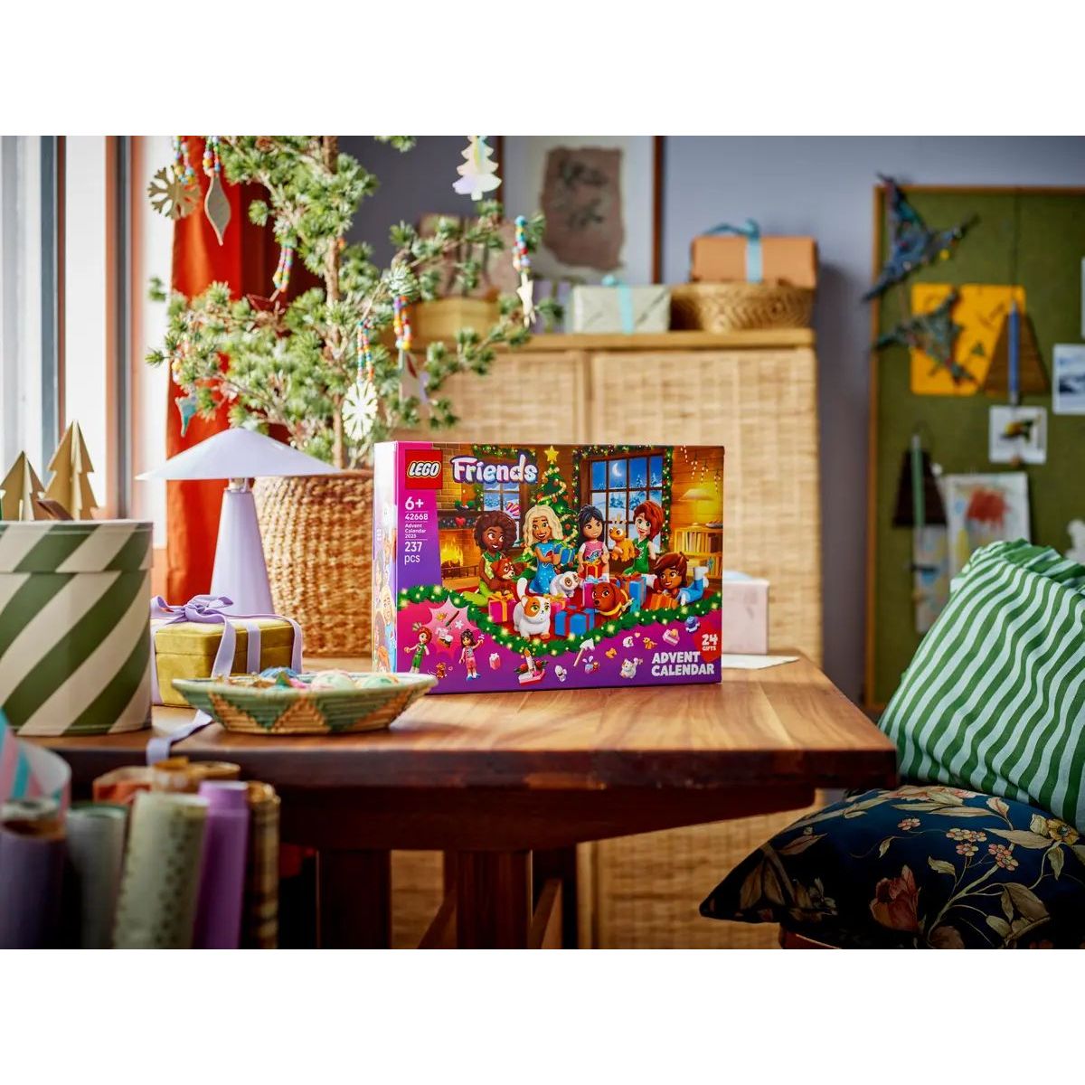 Конструктор LEGO Friends Рождественский календарь 237 дет. - фото 10