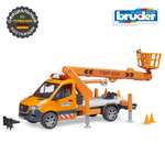 Автомобиль Bruder Mercedes с выдвижной платформой 1:16