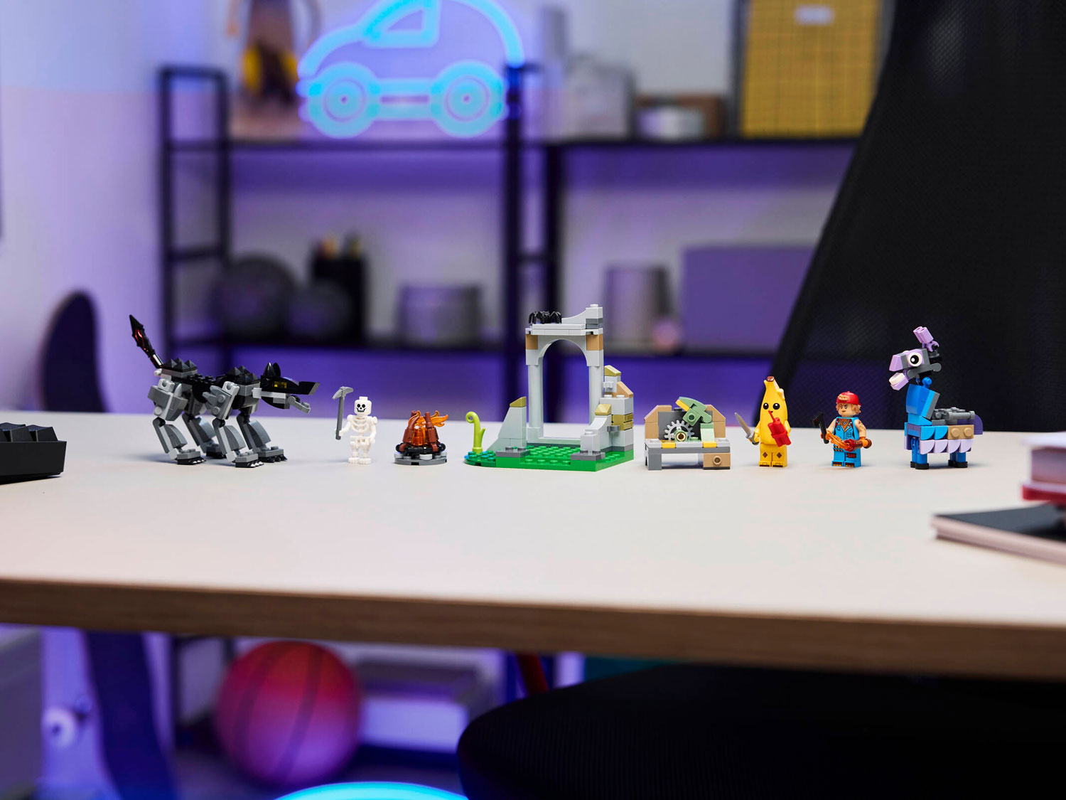Конструктор LEGO Fortnite Лагерь Пили и Спаркплаг 77075 250 дет. - фото 6