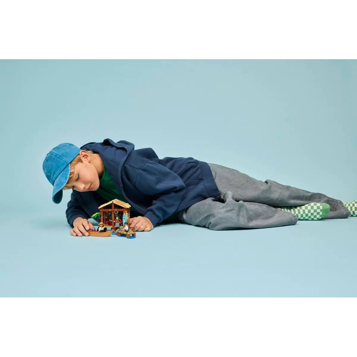 Конструктор LEGO Disney Деревенская хижина 299 дет. - фото 8