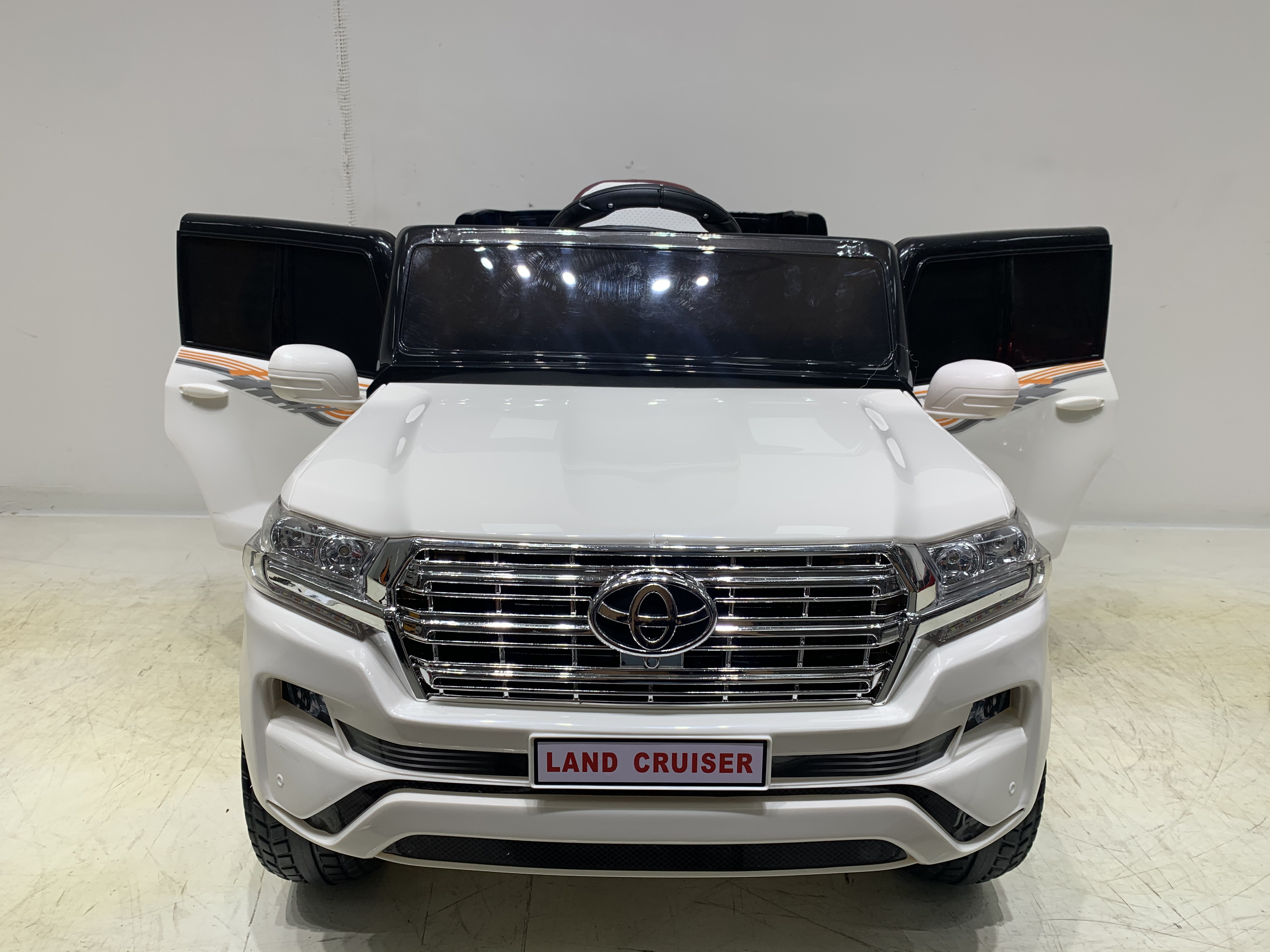 Электромобиль TOYLAND Toyota LC200, колеса EVA С пультом ДУ - фото 3