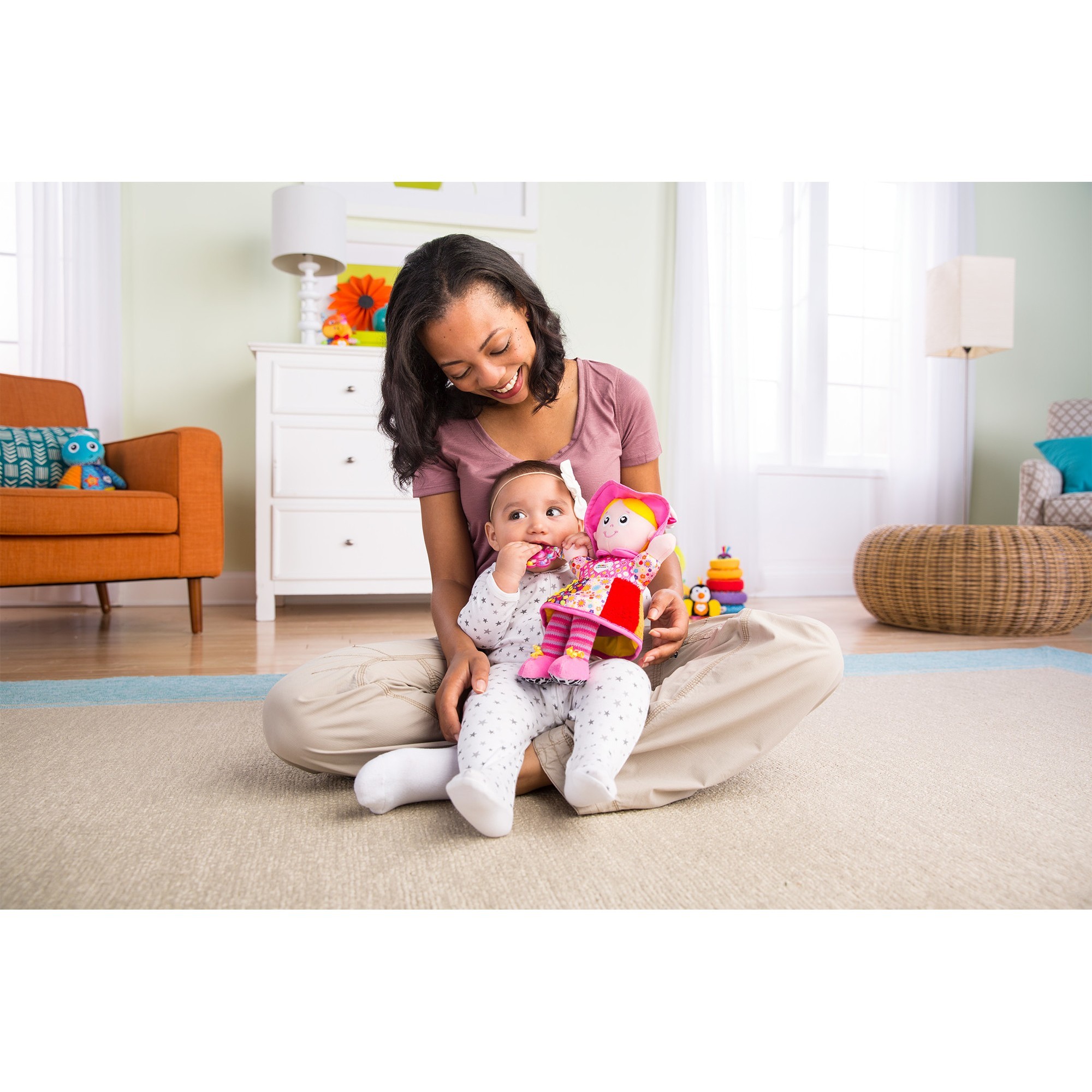 Игрушка Lamaze подвеска Кукла Эмилия - фото 6