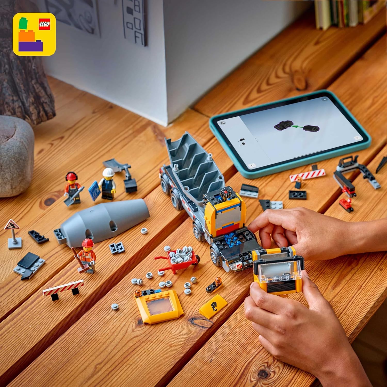 Конструктор LEGO City Бетономешалка 371 дет. - фото 9