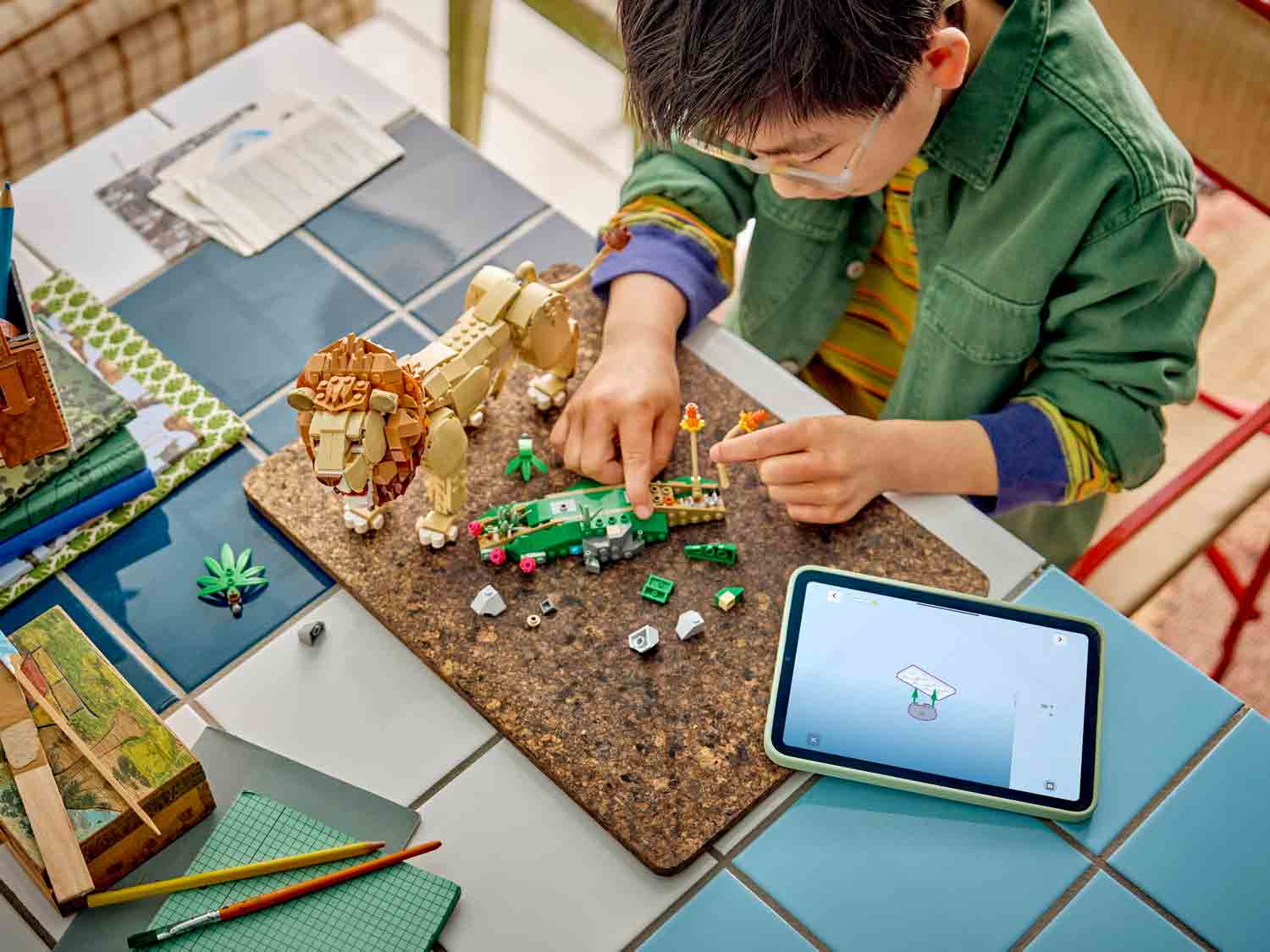 Конструктор LEGO Creator Величественный лев 839 дет. - фото 18