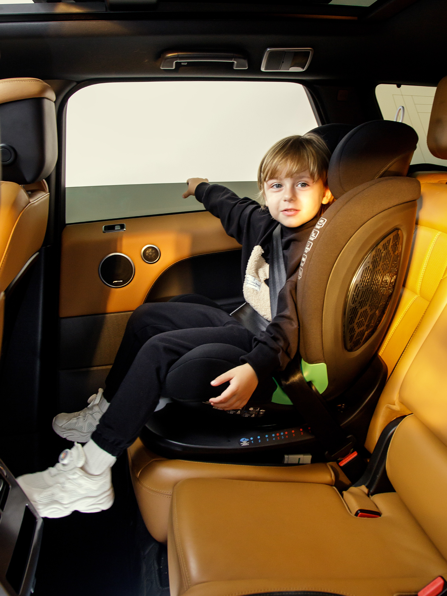 Автокресло Amarobaby Triumph Isofix 0+/1/2/3 (0-36 кг) серый - фото 18