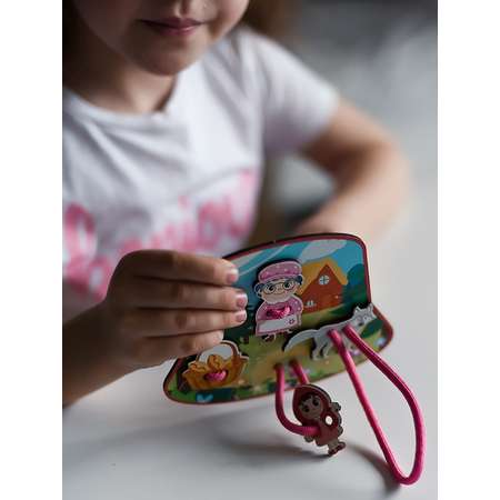 Игрушка WOODLANDTOYS шнуровка Красная шапочка