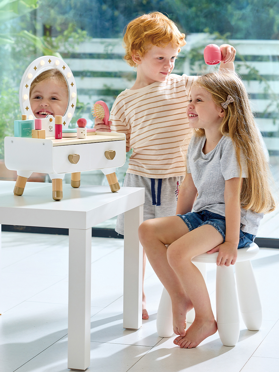 Игрушка Hape туалетный столик, фен, косметика - фото 4
