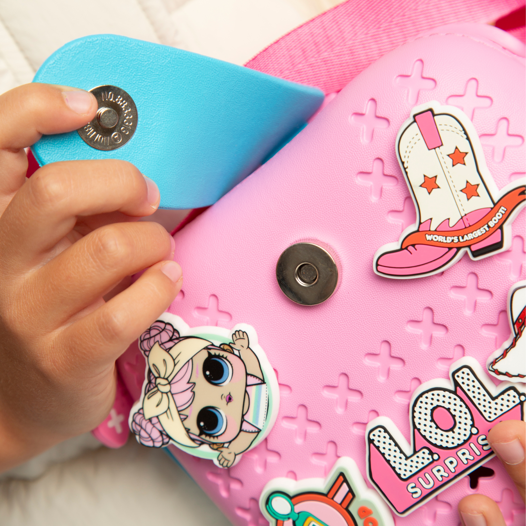 Сумка L.O.L. Surprise! розовая на застежке+джиббитсы - фото 8