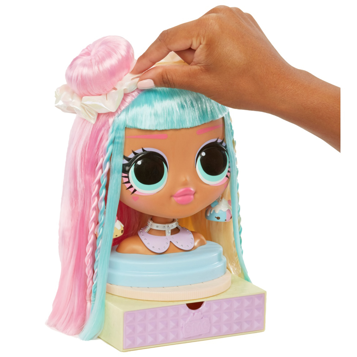 Игрушка L.O.L. Surprise! торс для причесок OMG Cndylcs - фото 3