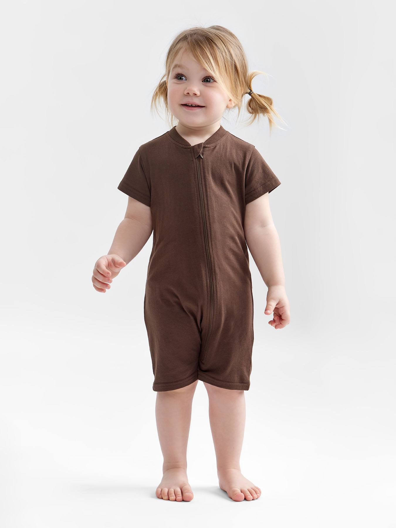 Песочник Happy Baby цвет коричневый страна производства Китай ⚡️ заказать за 1832 ₽ в интернет-магазине Детский мир. Размеры в наличии 68, 80, 92. Бесплатная доставка. Читайте отзывы, характеристики, смотрите 15 фото 88294_dark brown 88294_dark brown - фото 13