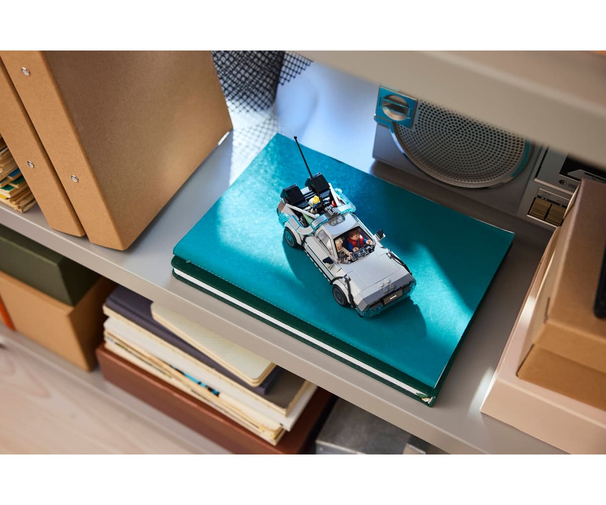 Конструктор LEGO Speed Champions Машина времени 357 дет. - фото 8