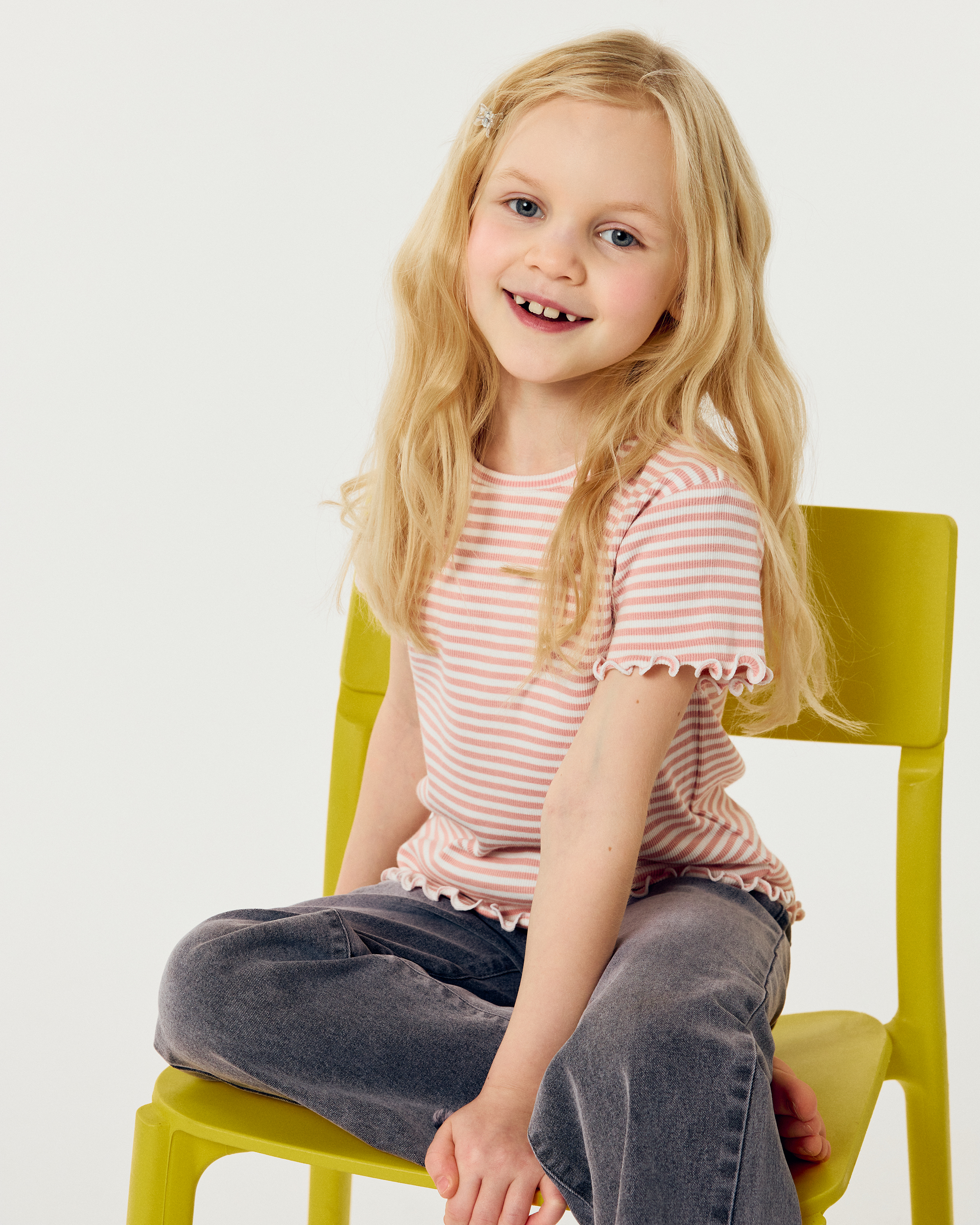 Изображение товара Розовая детская футболка Futurino 92 из 100% хлопка полоска с волнистым кантом