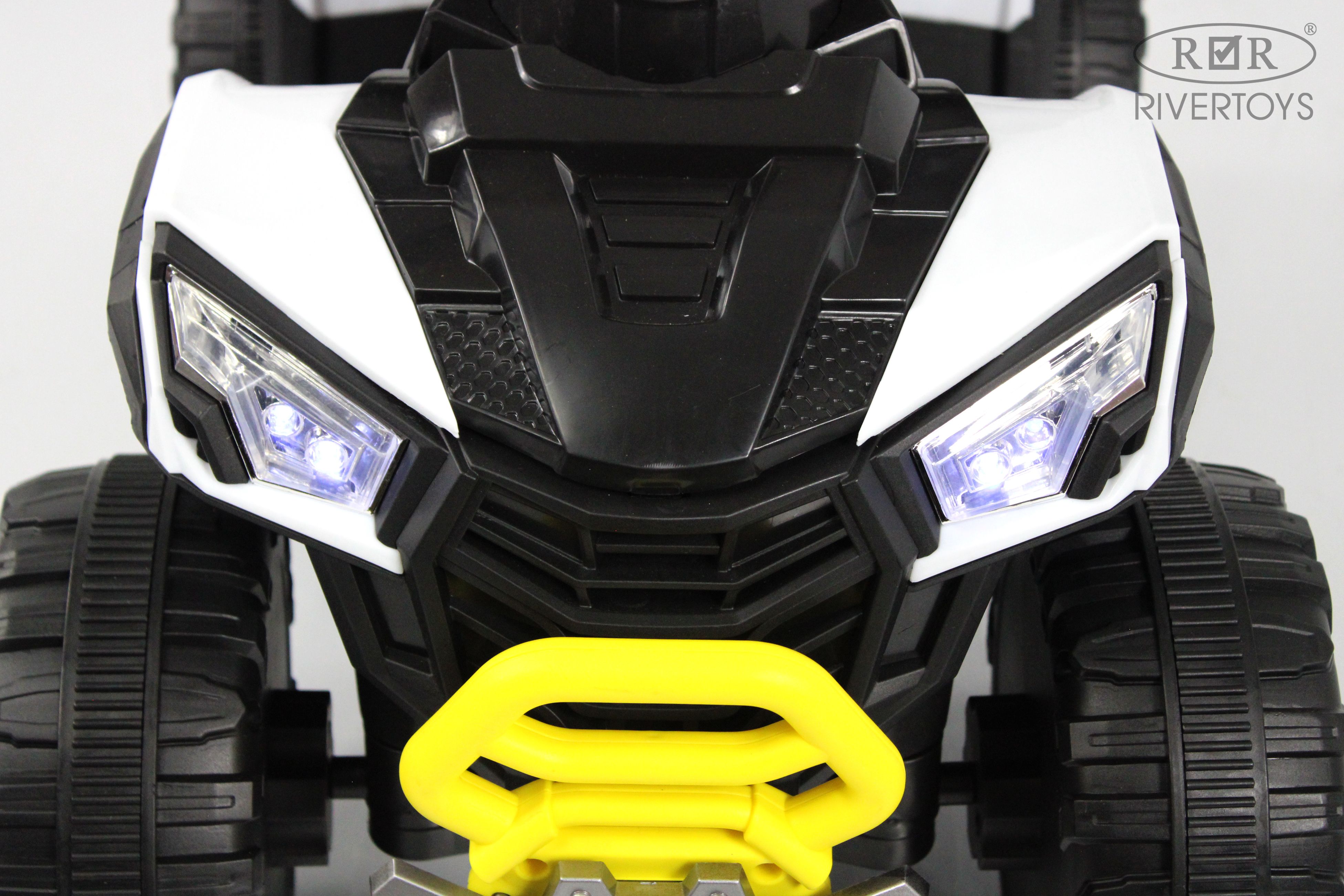 Электромобиль RIVERTOYS F003FF-NEW-WHITE - фото 6