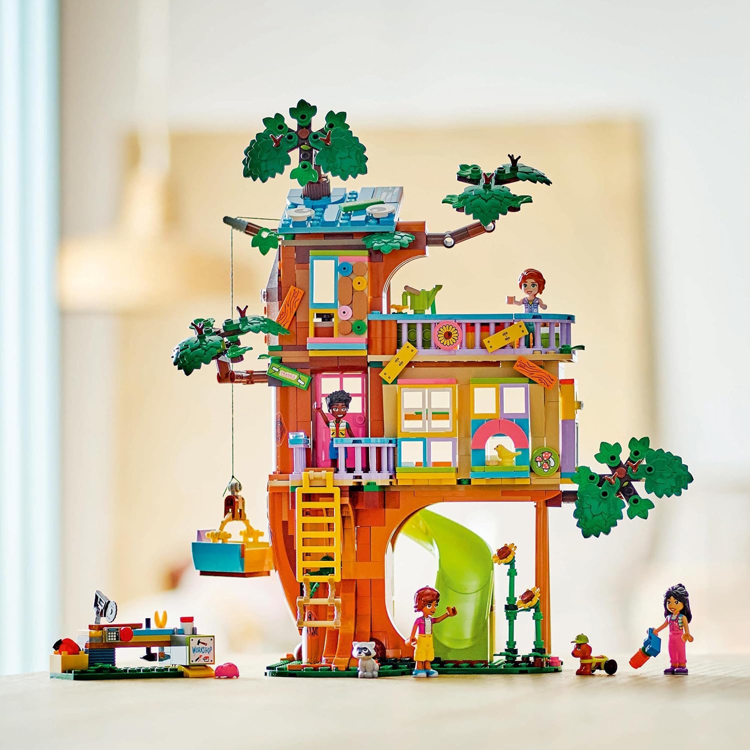 Конструктор LEGO Friends Вечеринка в домике на дереве 701 дет. - фото 5