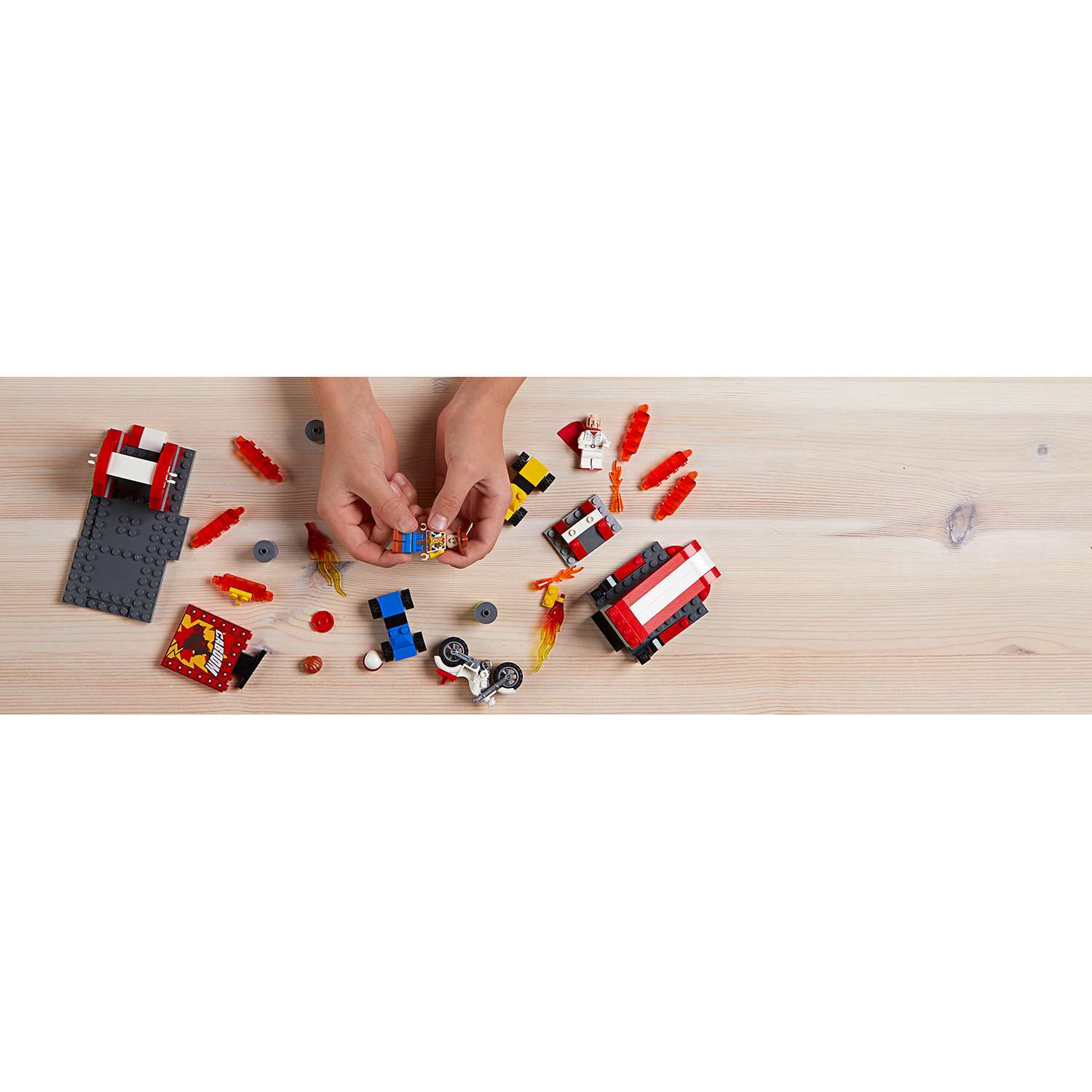 Конструктор LEGO 4+ Трюковое шоу Дюка Бубумса блочный - фото 4