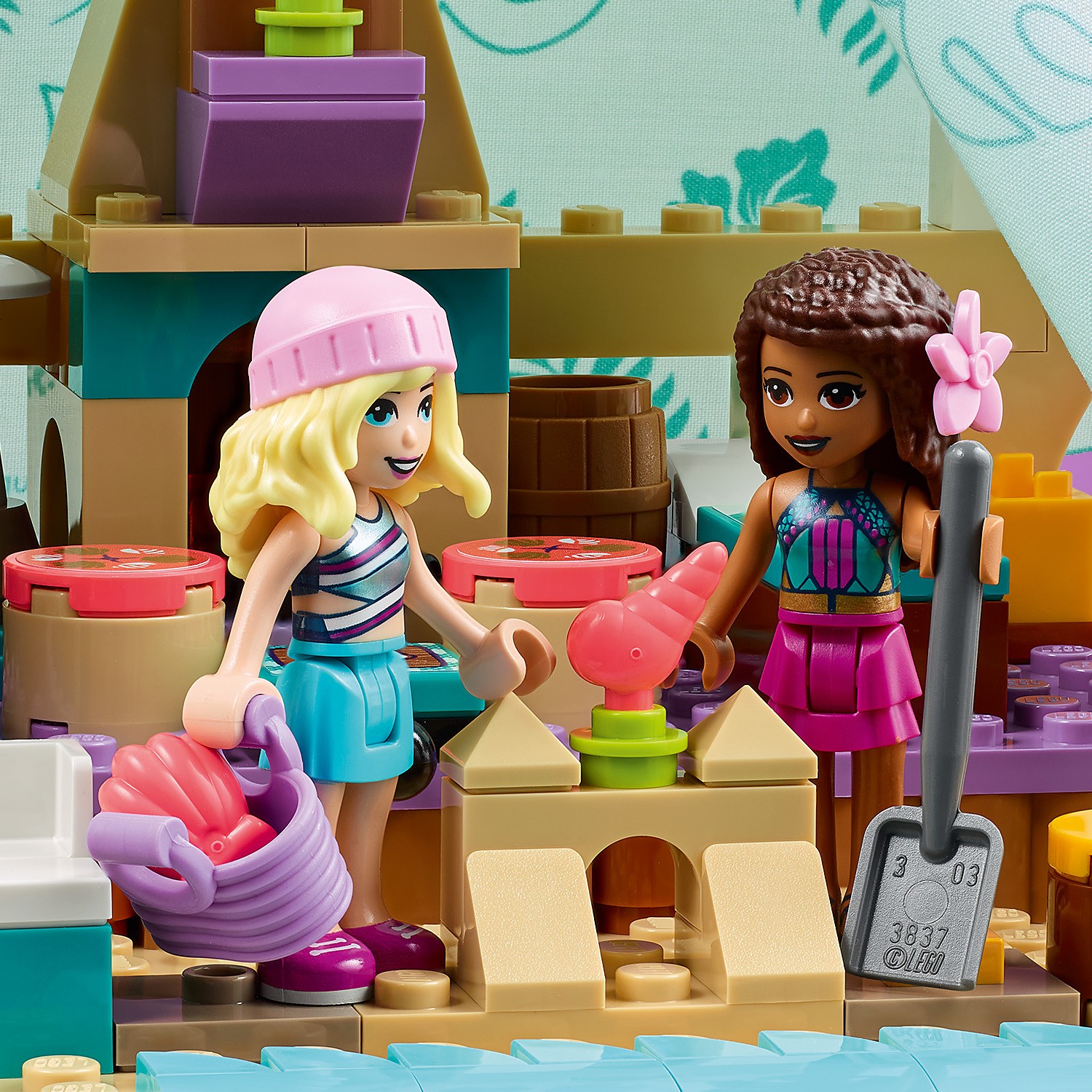 Конструктор LEGO Friends Кэмпинг на пляже блочный - фото 11