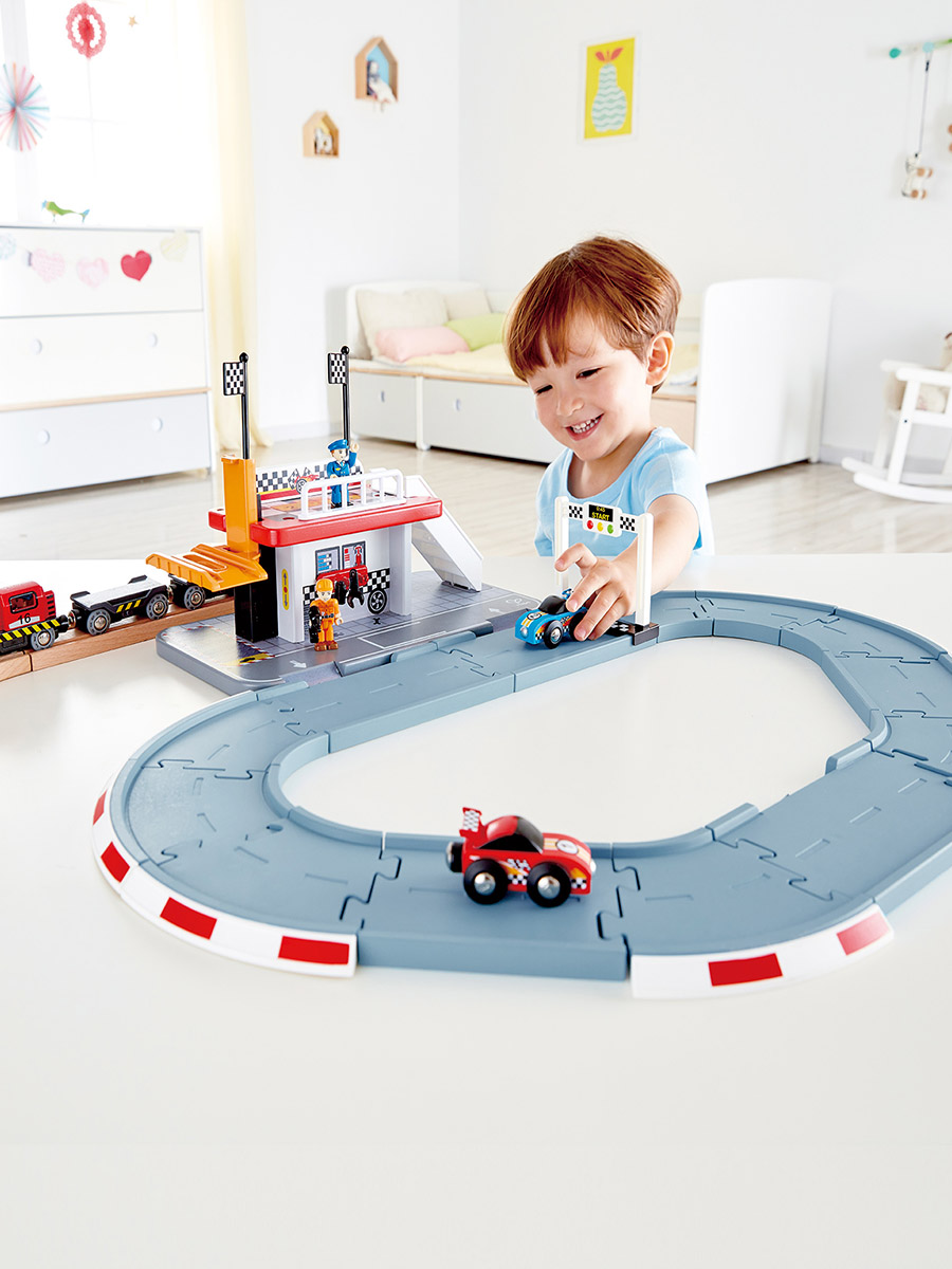 Трек Hape Гоночная станция E3734_HP купить по цене 10366 ₽ в