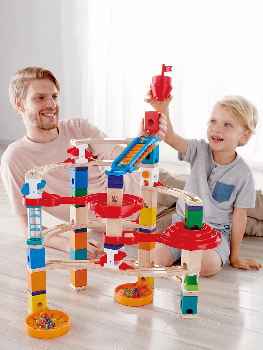 Конструктор Hape Супер спираль деревянный 129 дет. - фото 1