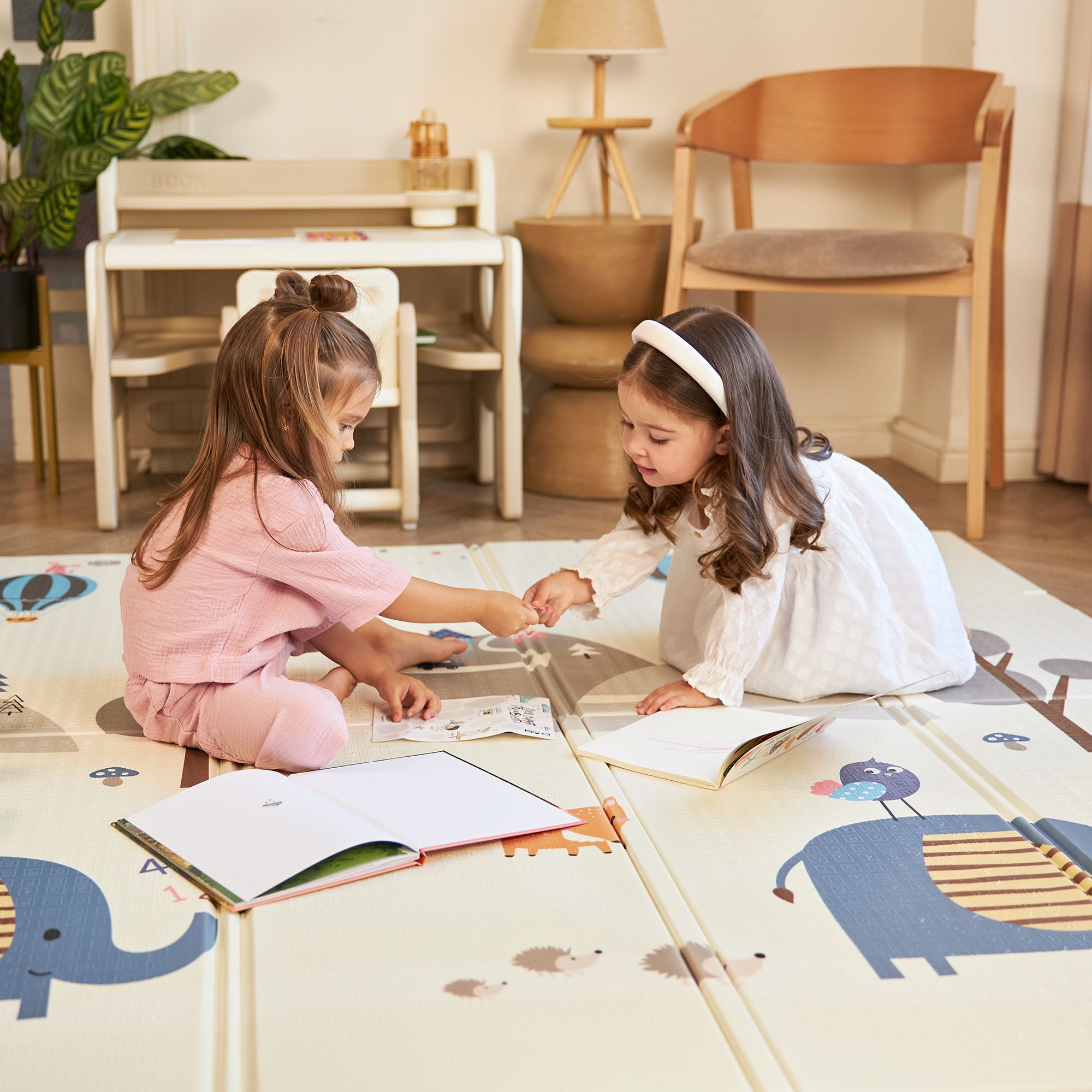 Игровой коврик складной для детей UNIX Kids Numbers 150x200 см, двусторонний, развивающий, цифры и животные, текстурная поверхность, развивающий - фото 6