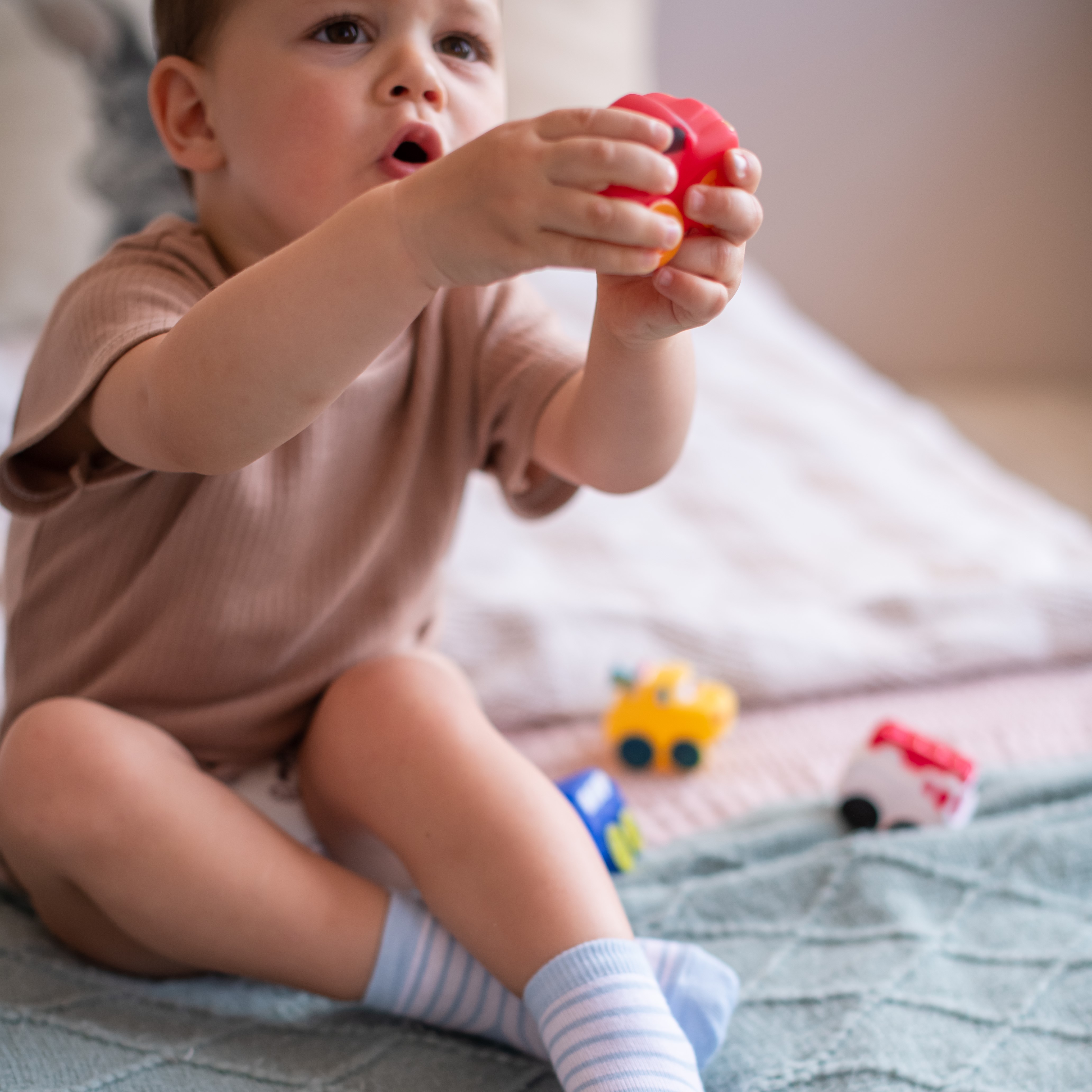 Игрушка Uviton Машинки, 6 штуки в ассортименте - фото 8