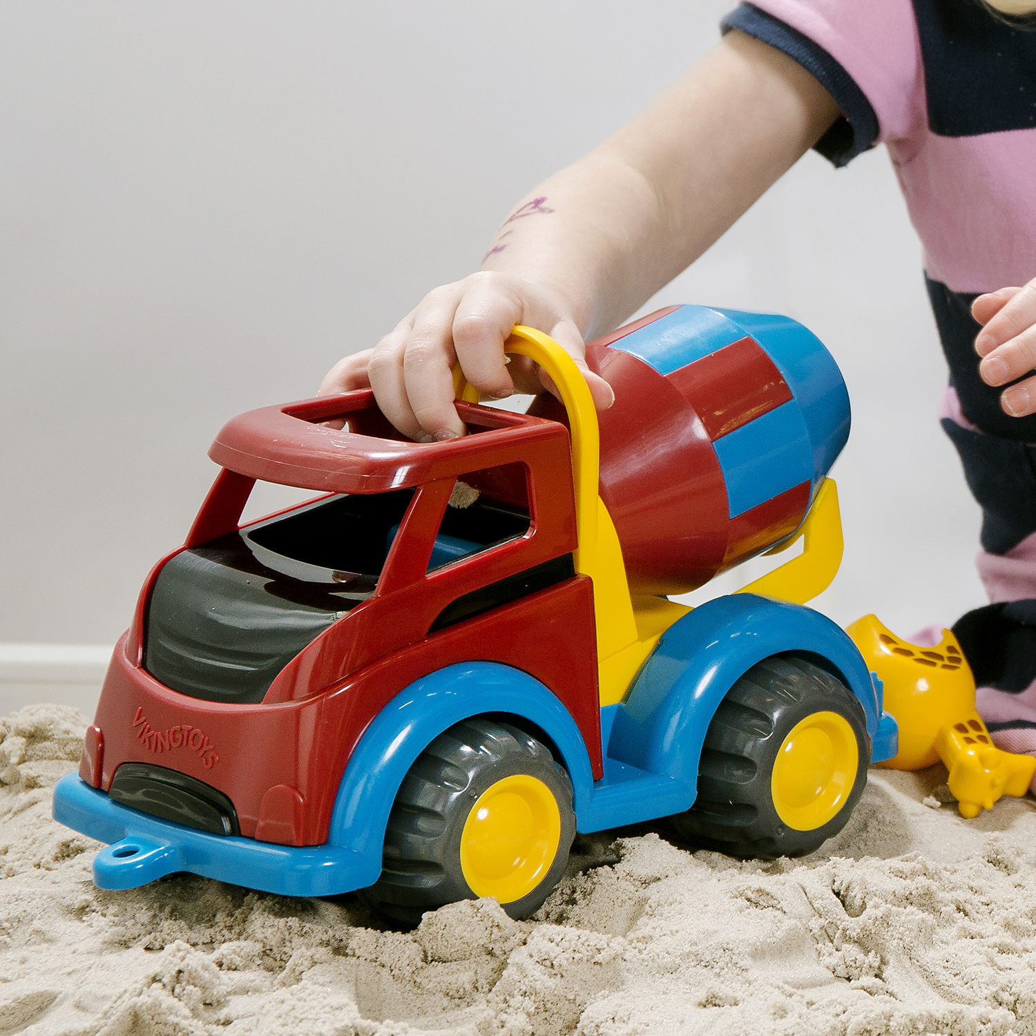 Бетономешалка VIKINGTOYS MIGHTY 30 см от 1 года 1853 - фото 4