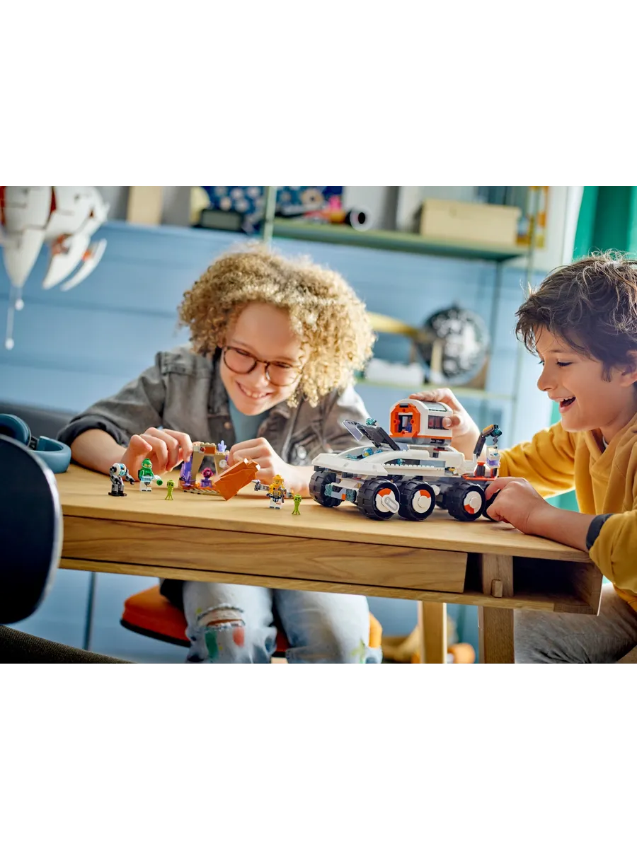 Конструктор LEGO City 758 дет. - фото 4