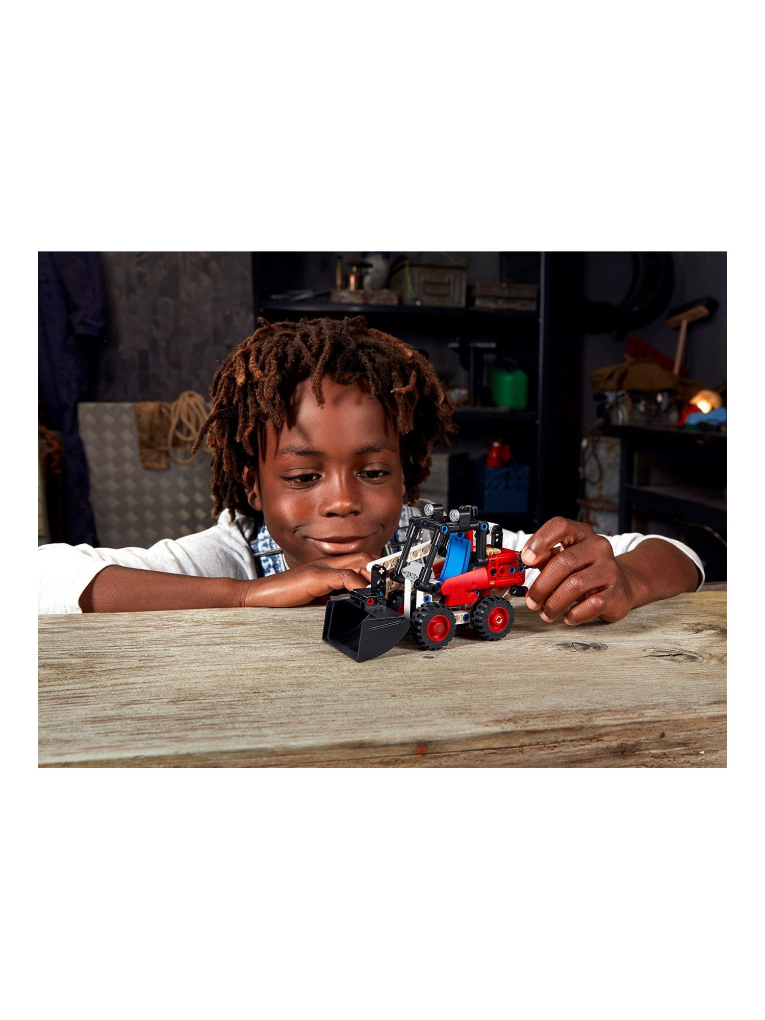 Конструктор LEGO Technic Фронтальный погрузчик 140 дет. - фото 6