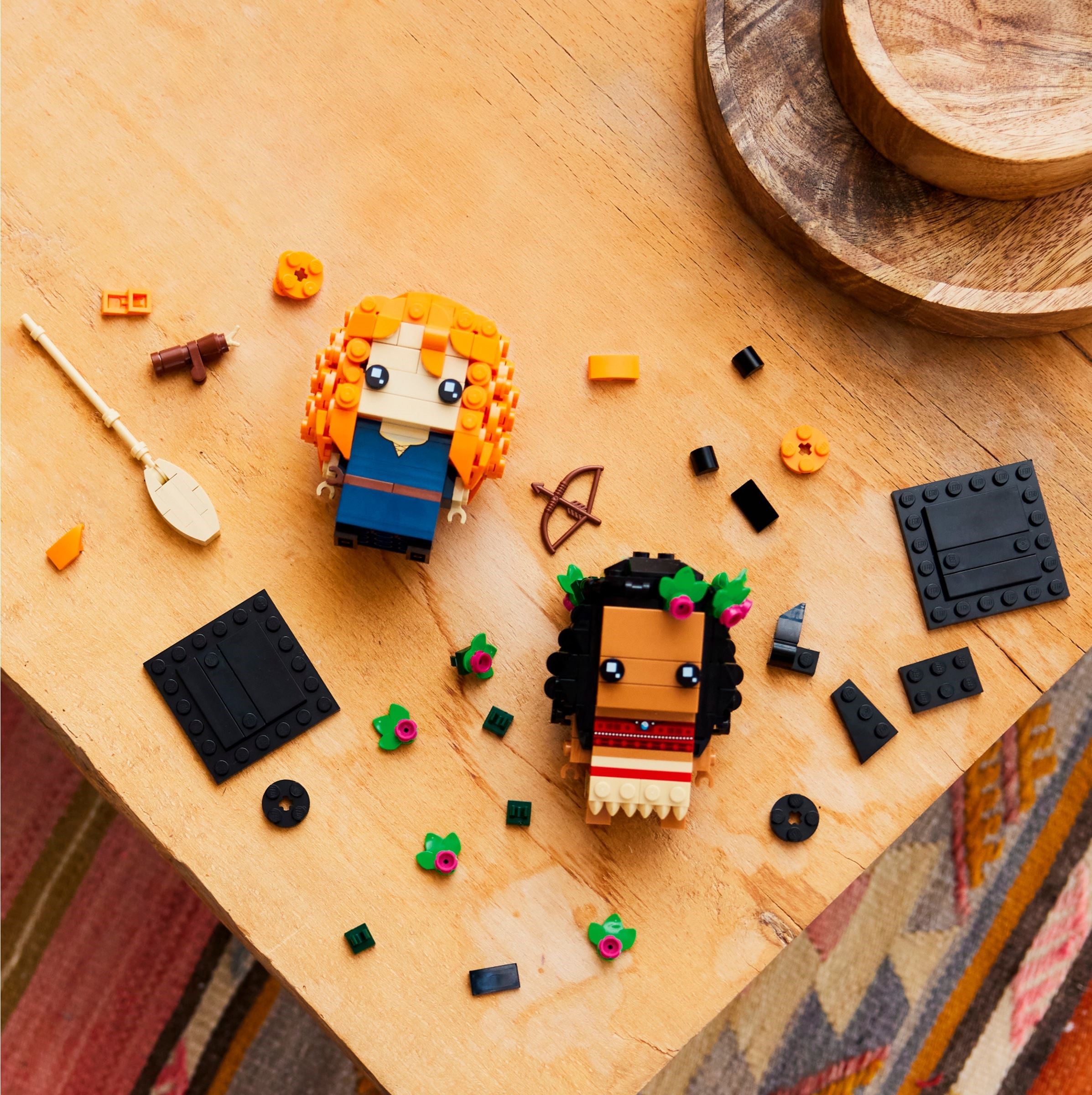 Конструктор LEGO BrickHeadz 40621 410 дет. - фото 6