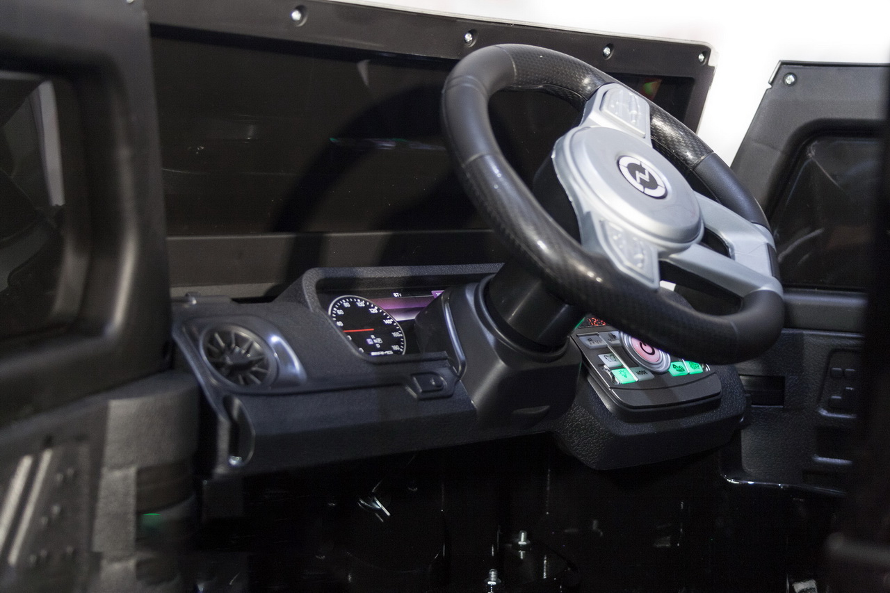 Электромобиль TOYLAND Mercedes колеса EVA, ПОЛНЫЙ ПРИВОД С пультом ДУ - фото 9