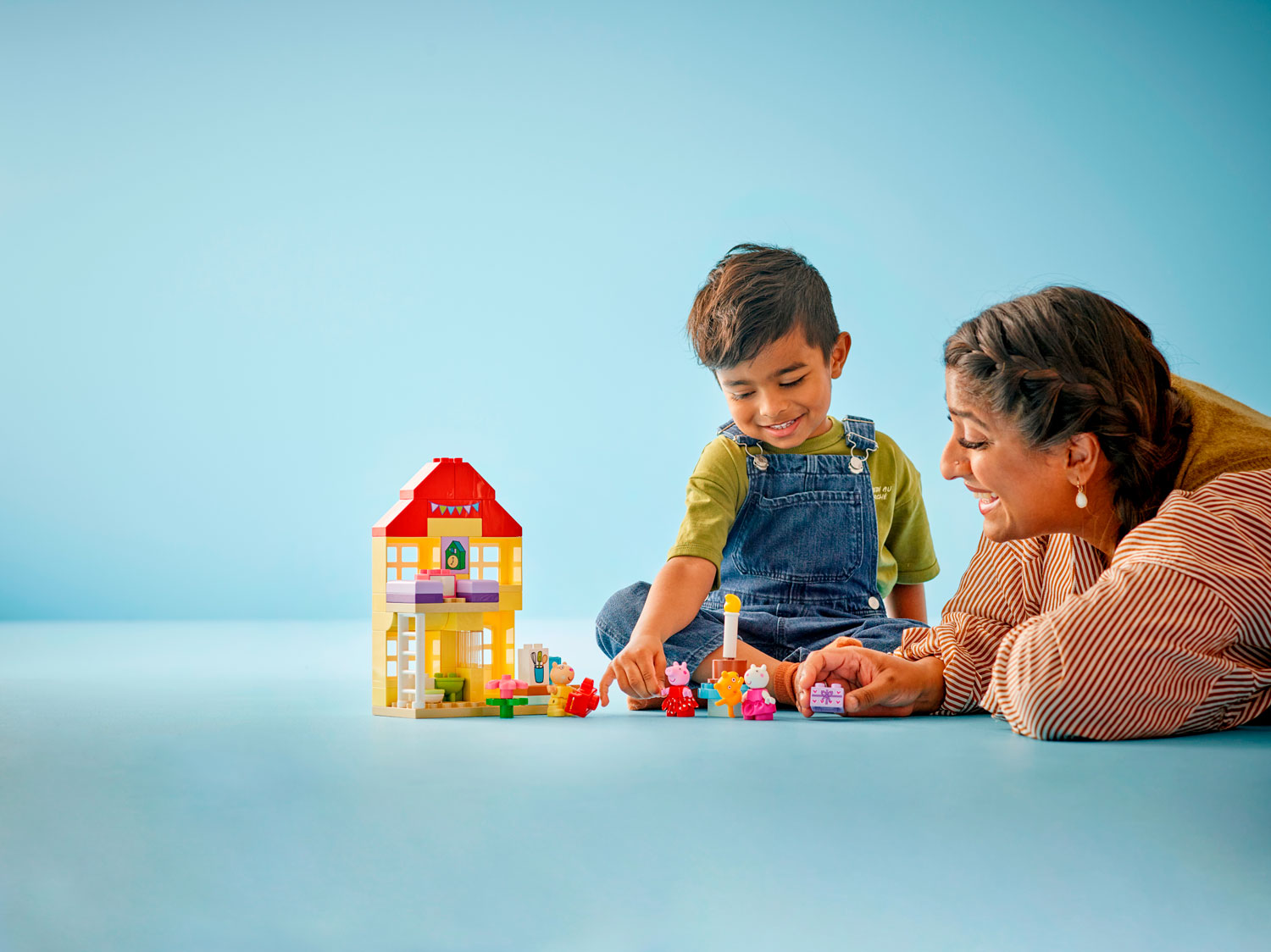 Конструктор LEGO DUPLO Свинка Пеппа: день рождения 59 дет. - фото 7
