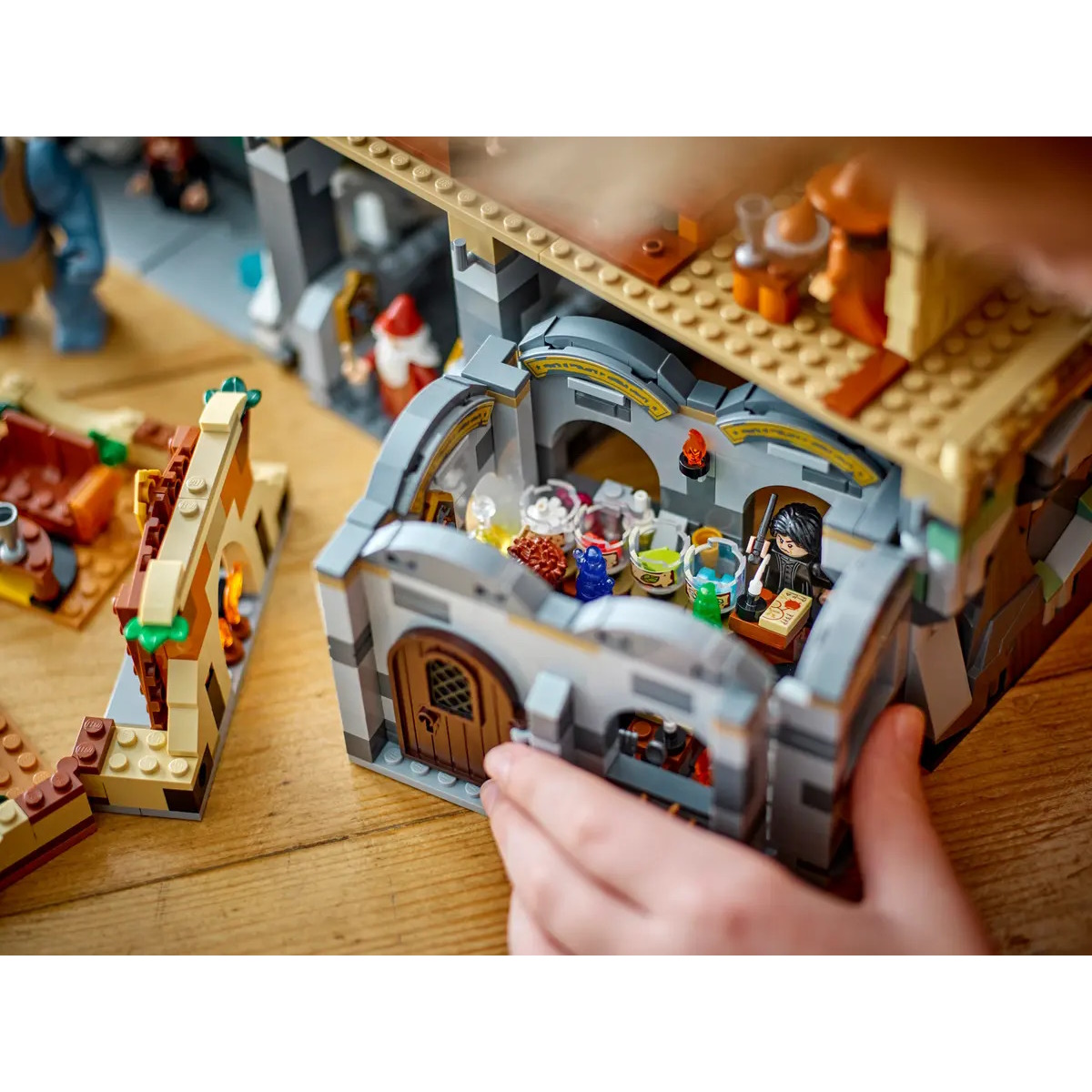 Конструктор LEGO Harry Potter Хогвартс Большой зал 1732 дет. - фото 15