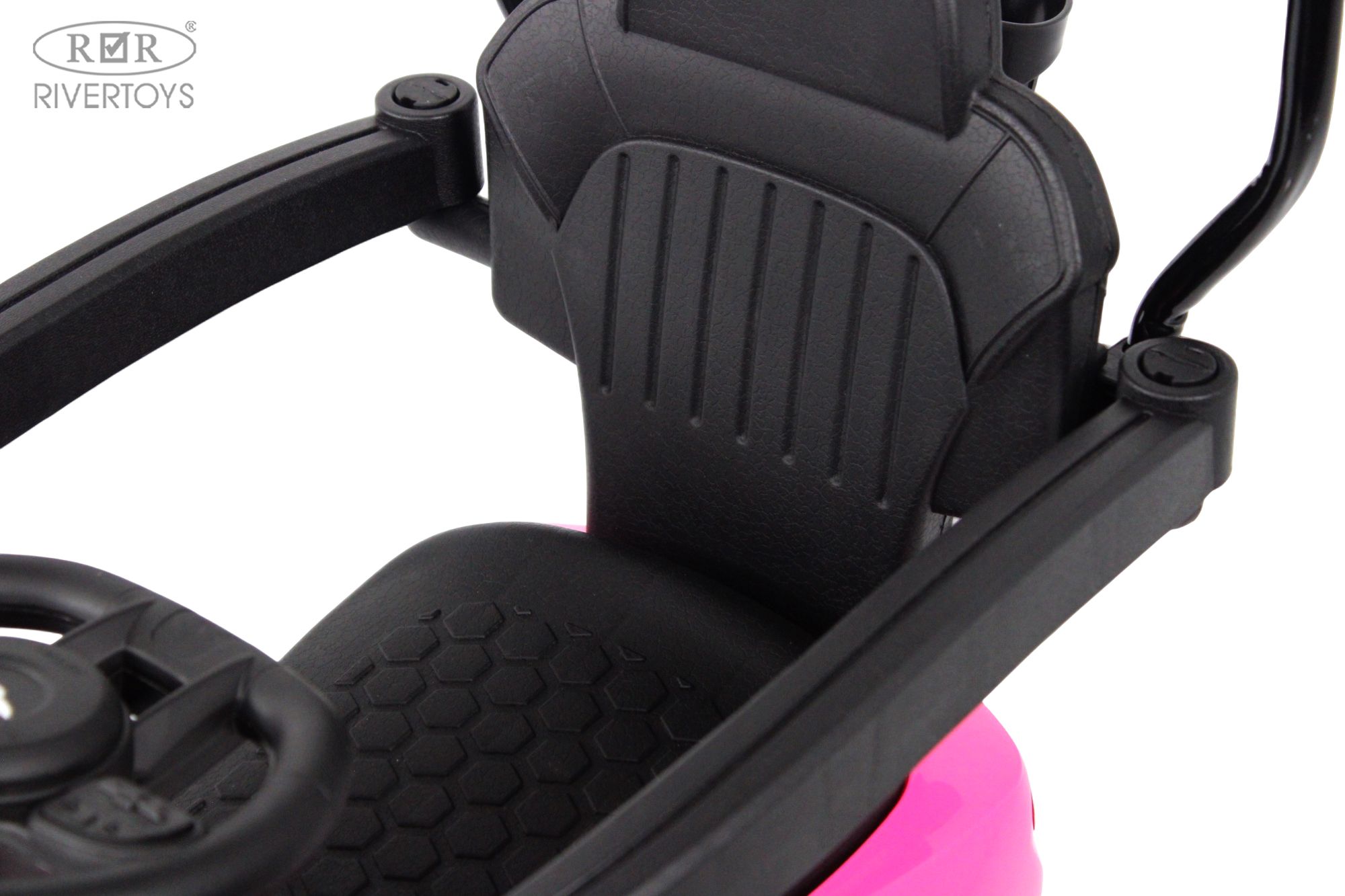 Каталка RIVERTOYS Z005ZZ-T-PINK розовый - фото 10